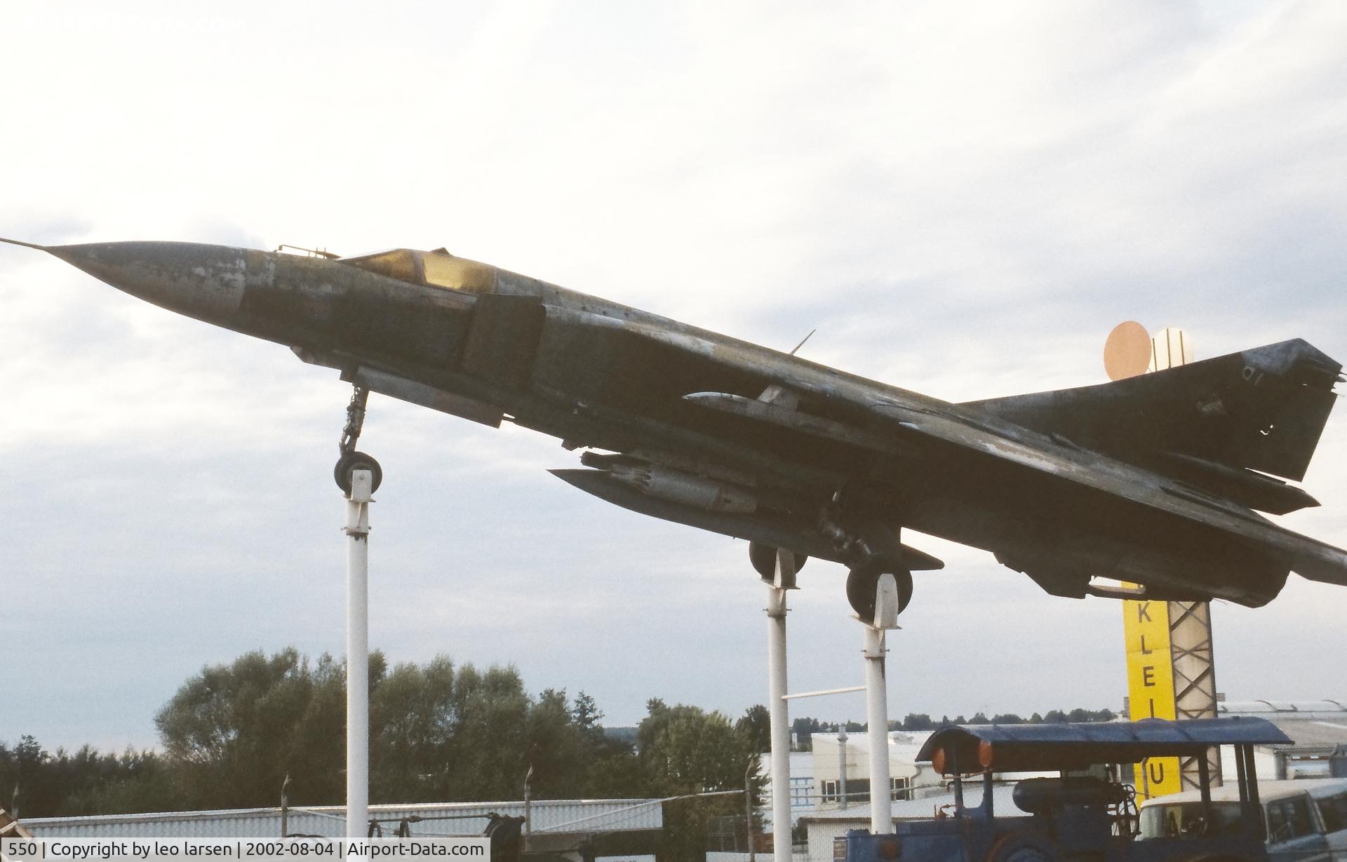 550, 1982 Mikoyan-Gurevich MiG-23ML C/N 0390324018, Sinsheim Museum 4.8.2002