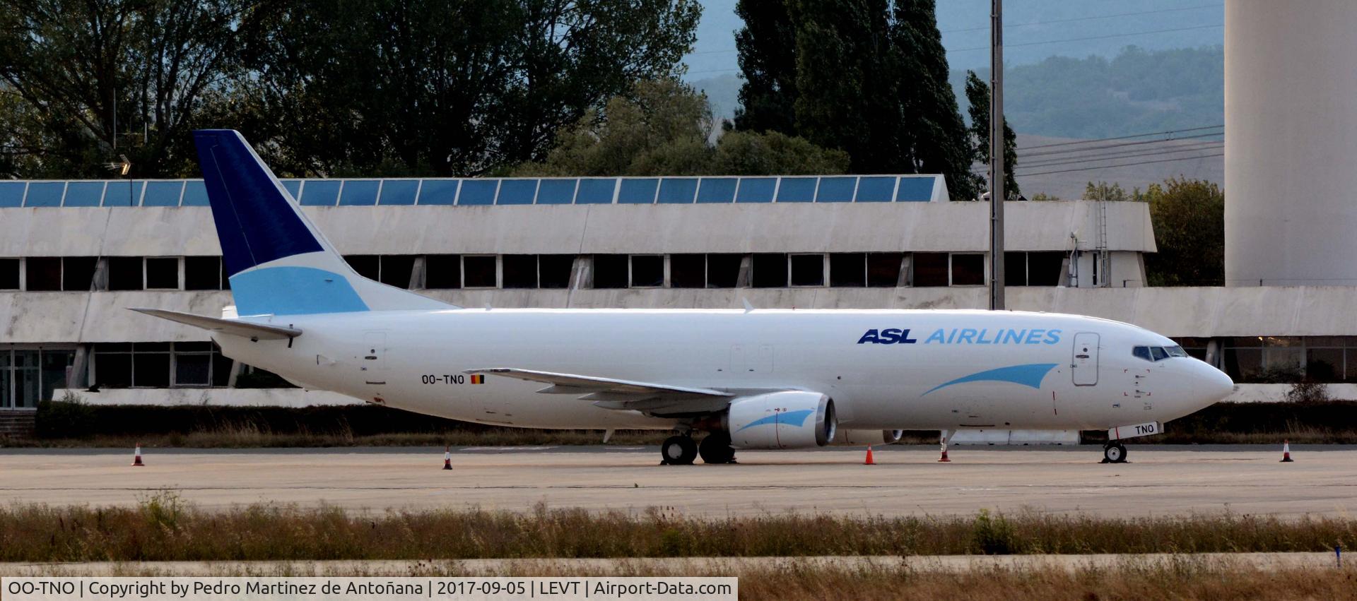 OO-TNO, 1997 Boeing 737-49R C/N 28881, Foronda - Vitoria-Gasteiz - España