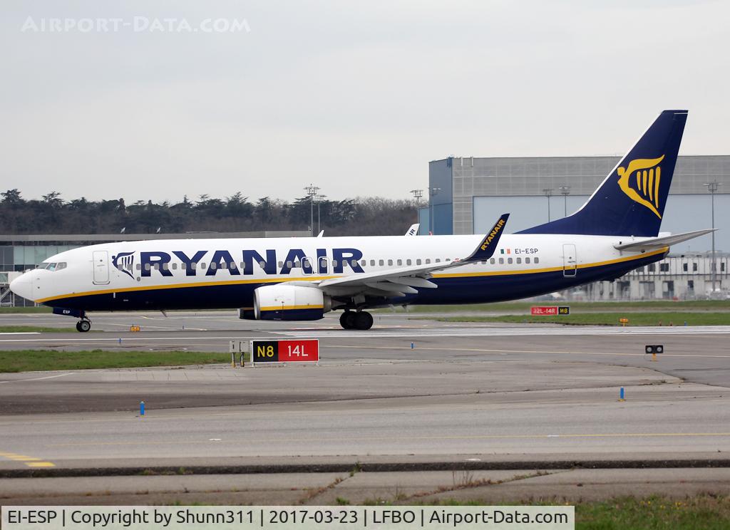 EI-ESP, 2011 Boeing 737-8AS C/N 34990, Ready for take off from rwy 14L