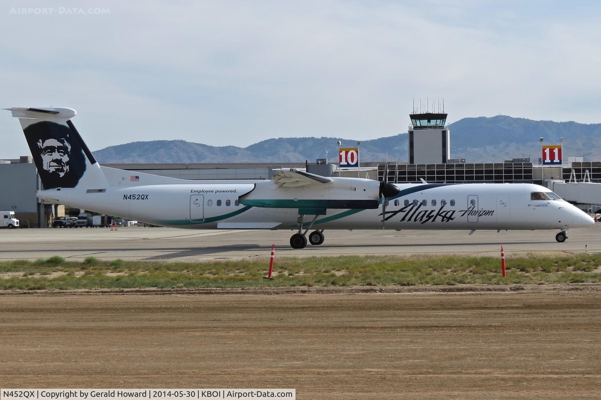 N452QX, 2013 De Havilland Canada DHC-8-402Q Dash 8 Dash 8 C/N 4459, Taxiing from the gate.