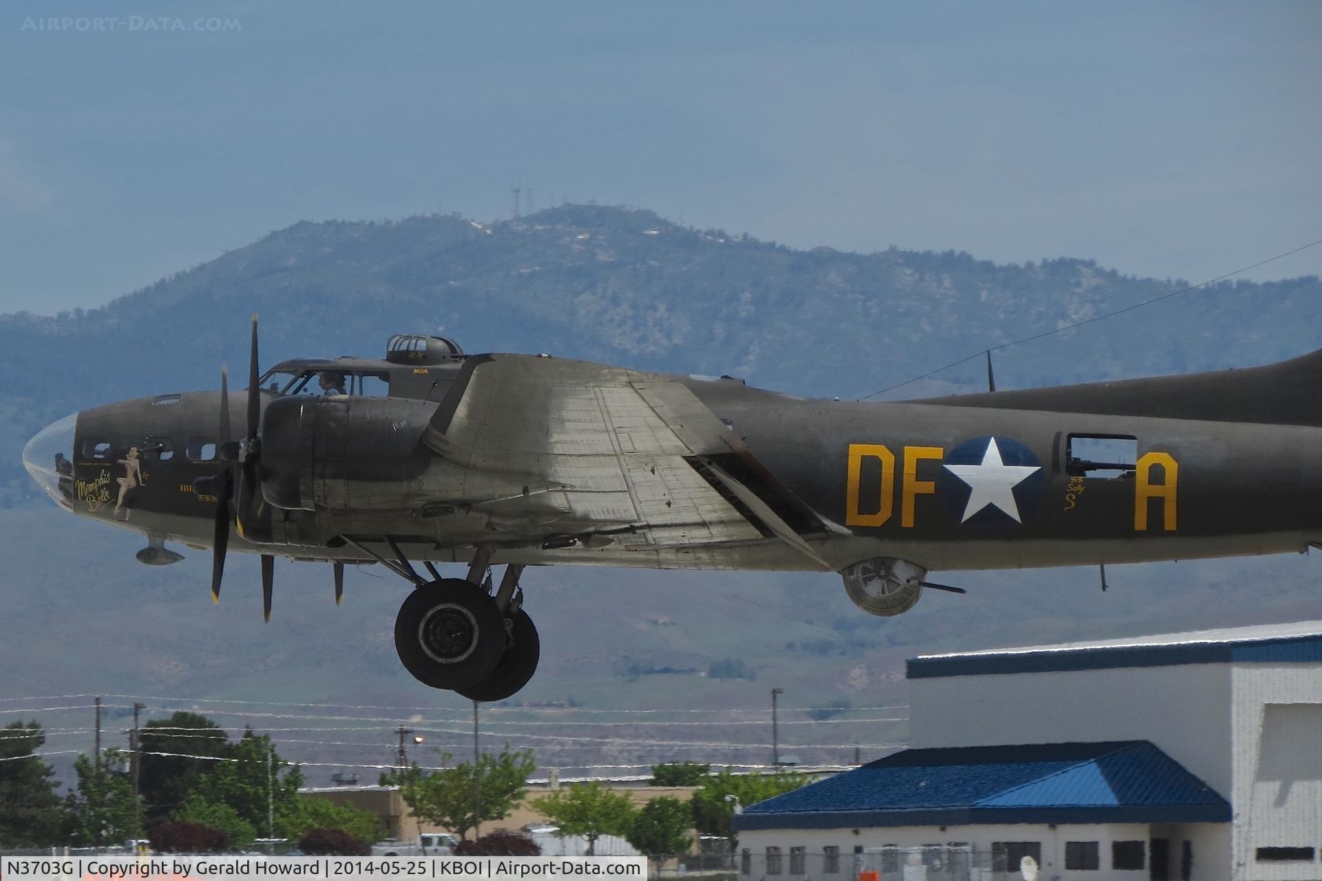 N3703G, 1945 Boeing B-17G Flying Fortress C/N 44-83546-A, Take off from RWY 28L.