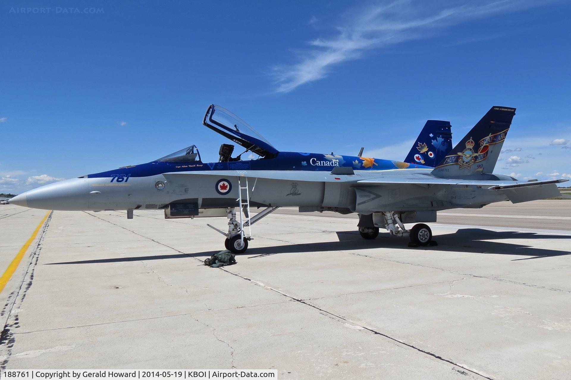 188761, 1986 McDonnell Douglas CF-188A Hornet C/N 417/A346, Parked on the south GA ramp. 4 Wing, Cold Lake, Alberta, Canada.
