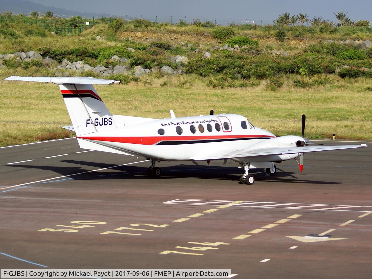 F-GJBS, 1983 Beech B200 King Air C/N BB-1181, At St Pierre-Pierrefonds ,ZSE/FMEP