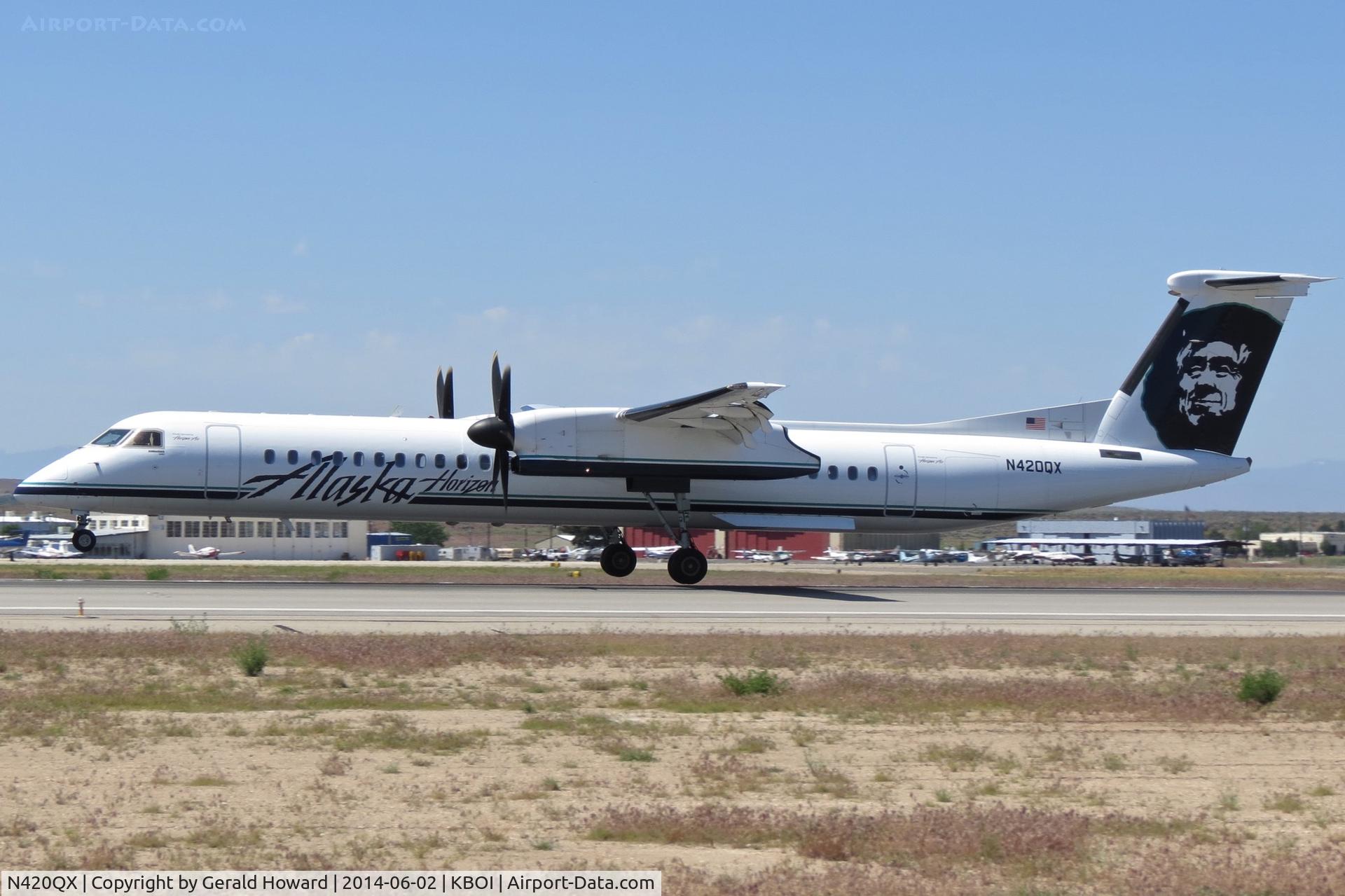 N420QX, 2007 Bombardier DHC-8-402 Dash 8 C/N 4147, Landing RWY 10R.