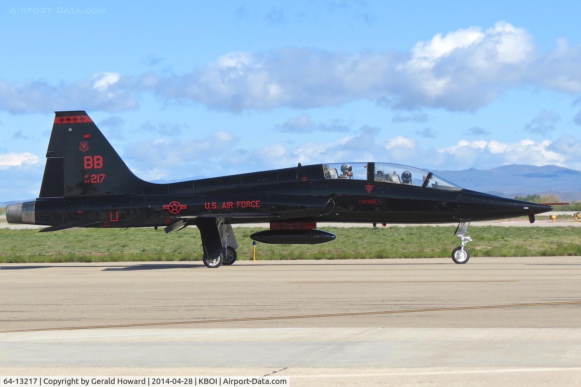 64-13217, 1964 Northrop T-38A Talon C/N N.5646, 9th Recon Wing, Beale AFB, CA
