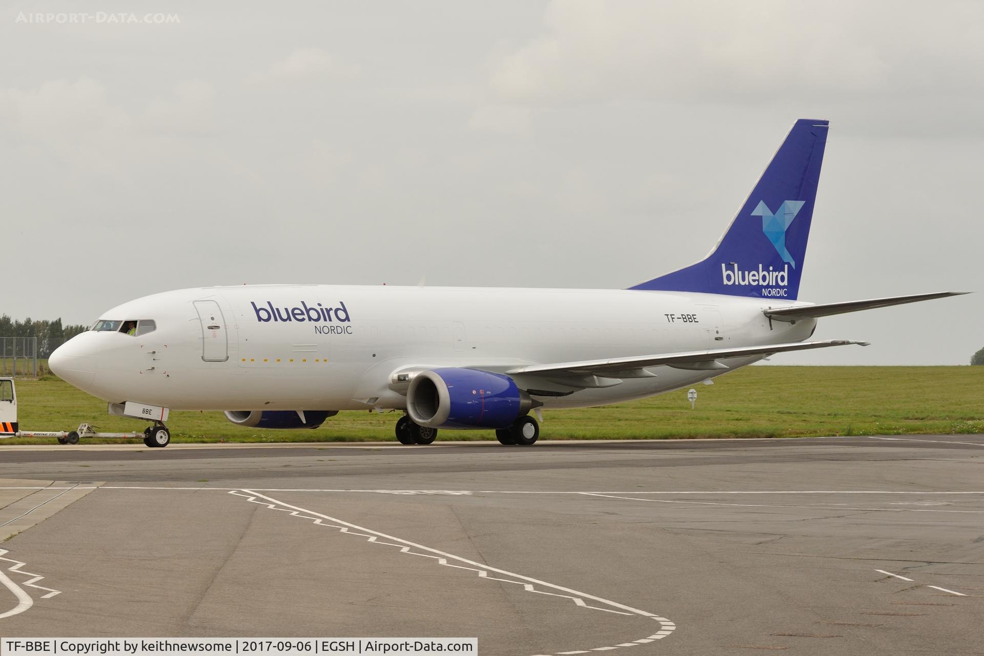 TF-BBE, 1991 Boeing 737-36EF C/N 25256, Towed from spray in new colour scheme.