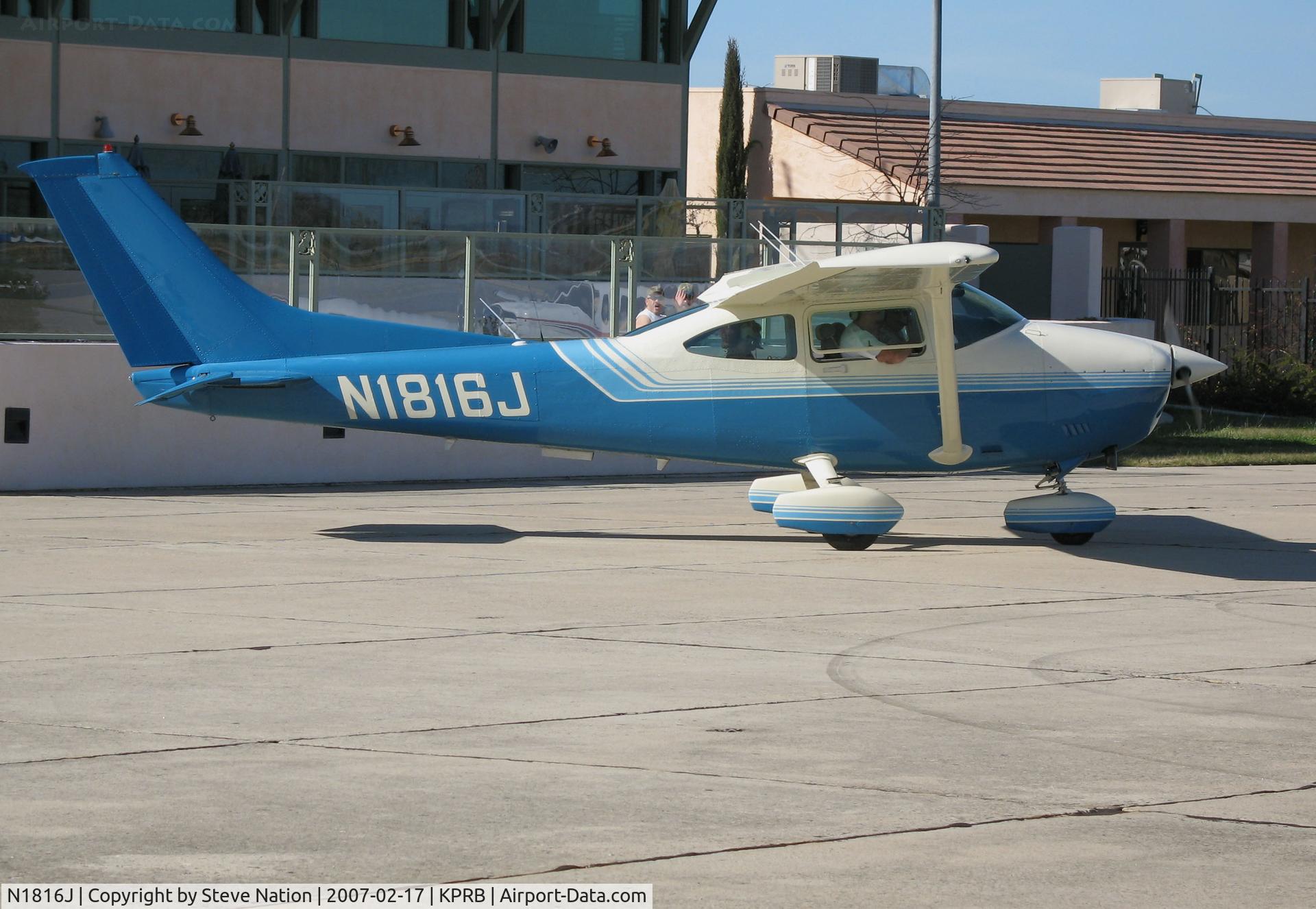 N1816J, Cessna 182R Skylane C/N 182-68574, Spokane, WA-based 1986 Cessna 182R Skylane visiting @ Paso Robles Municipal Airport, CA