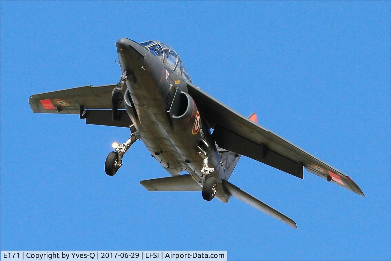 E171, Dassault-Dornier Alpha Jet E C/N E171, Dassault-Dornier Alpha Jet E, Short approach rwy 29, St Dizier-Robinson Air Base 113 (LFSI)