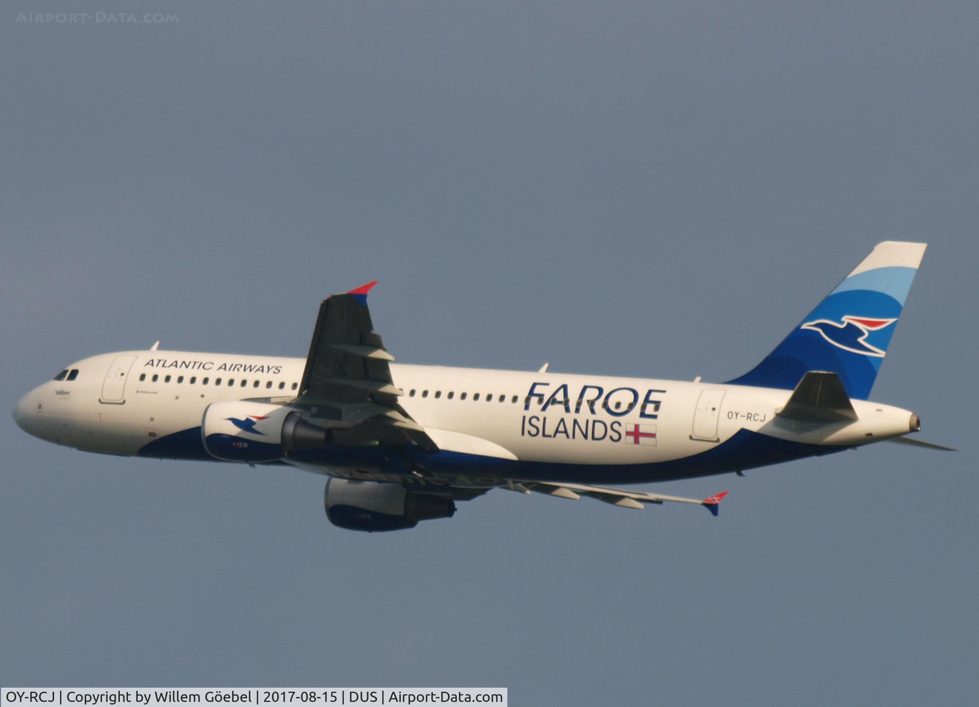 OY-RCJ, 2016 Airbus A320-214 C/N 7465, Take off from Dusseldorf Airport