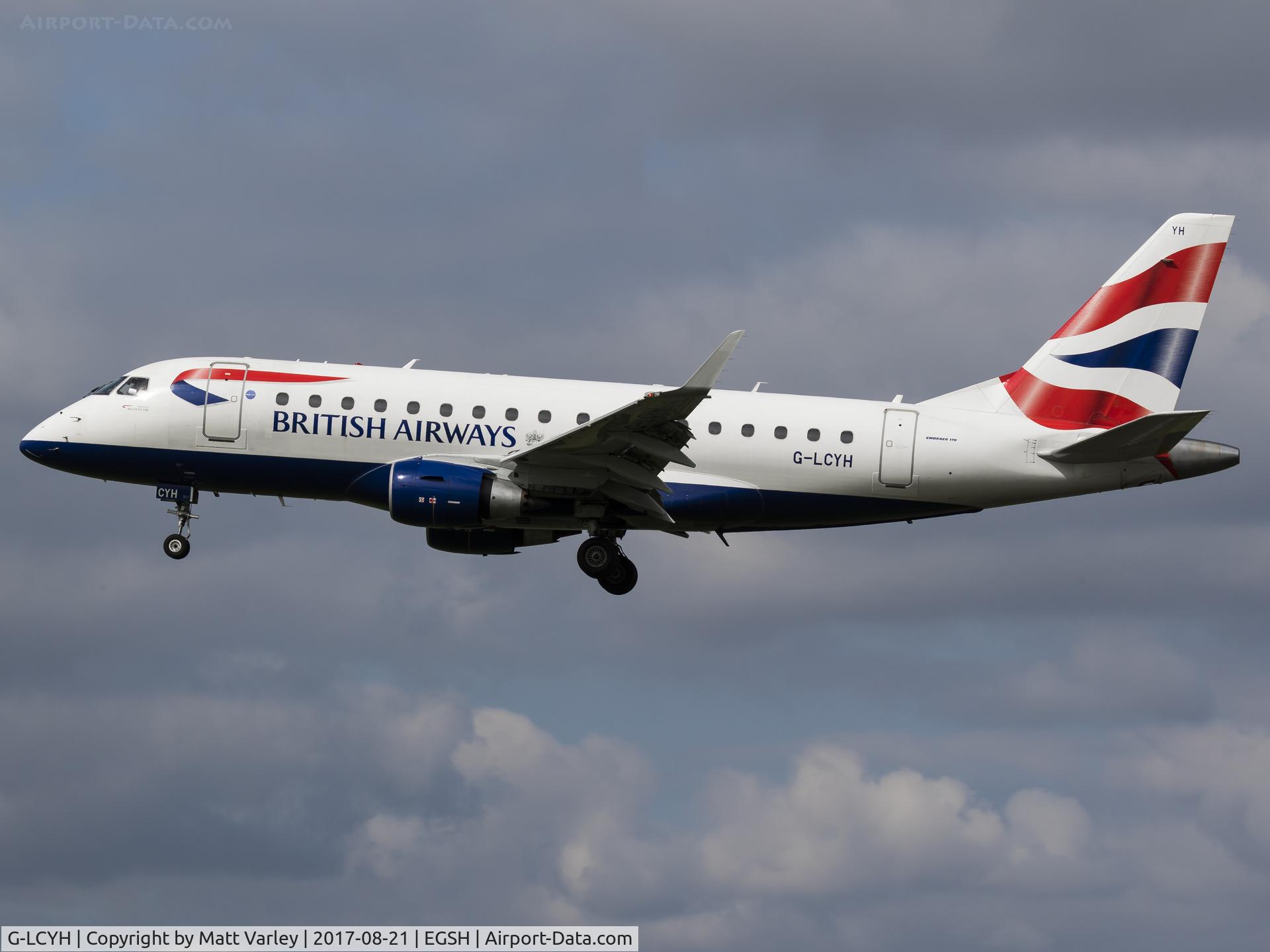 G-LCYH, 2009 Embraer 170STD (ERJ-170-100STD) C/N 17000302, landing