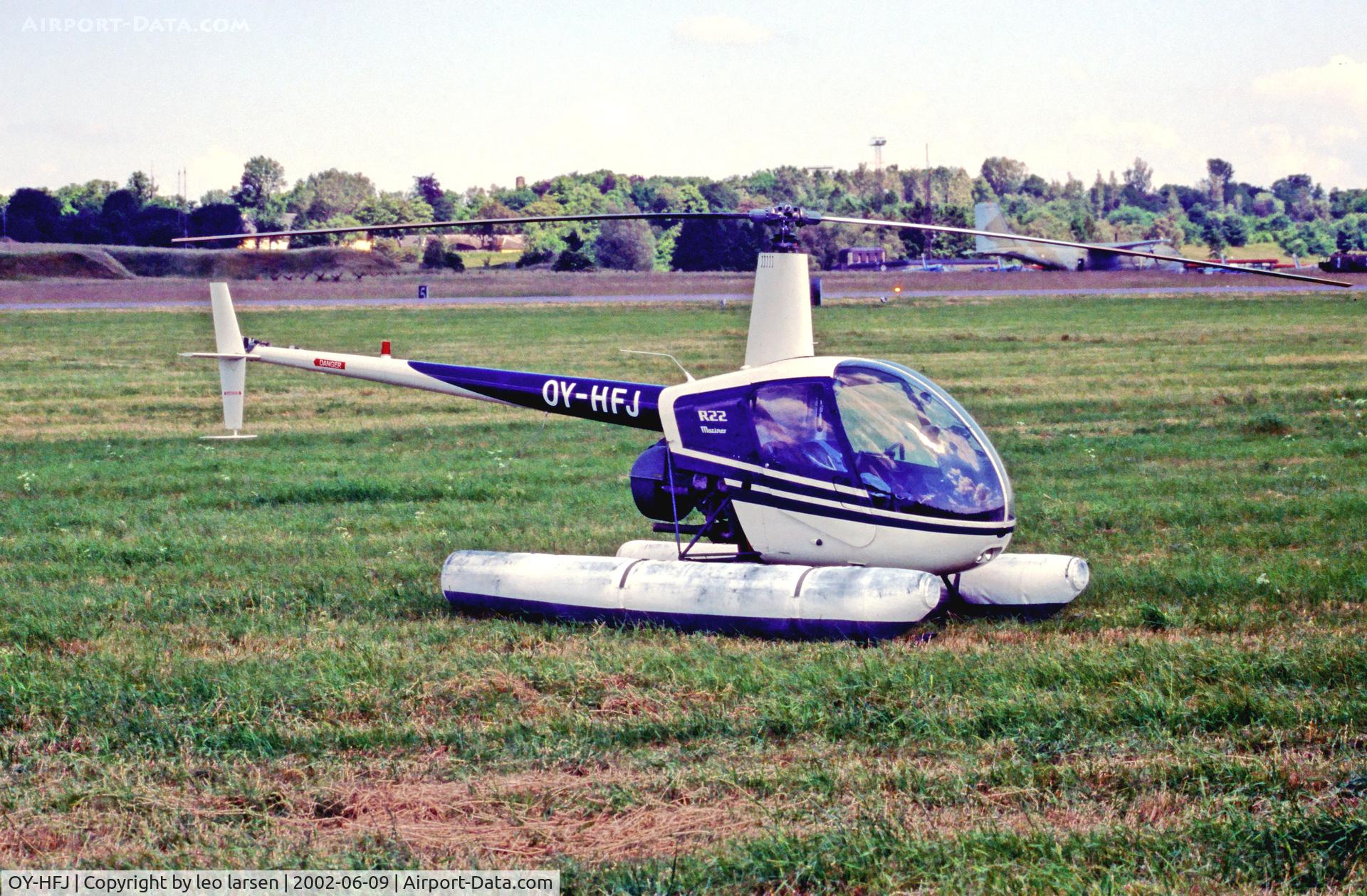 OY-HFJ, 1991 Robinson R22 Mariner C/N 1777M, FSN Værløse 9.6.2002