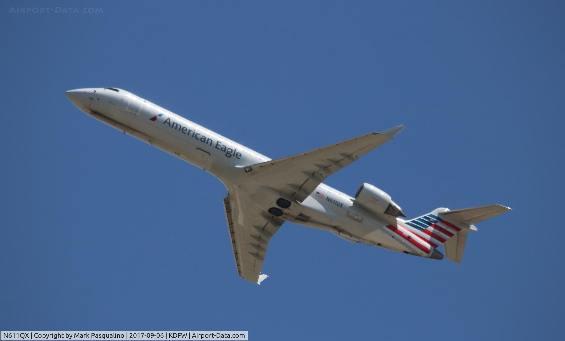 N611QX, Bombardier CRJ-701 (CL-600-2C10) Regional Jet C/N 10041, CL-600-2C10