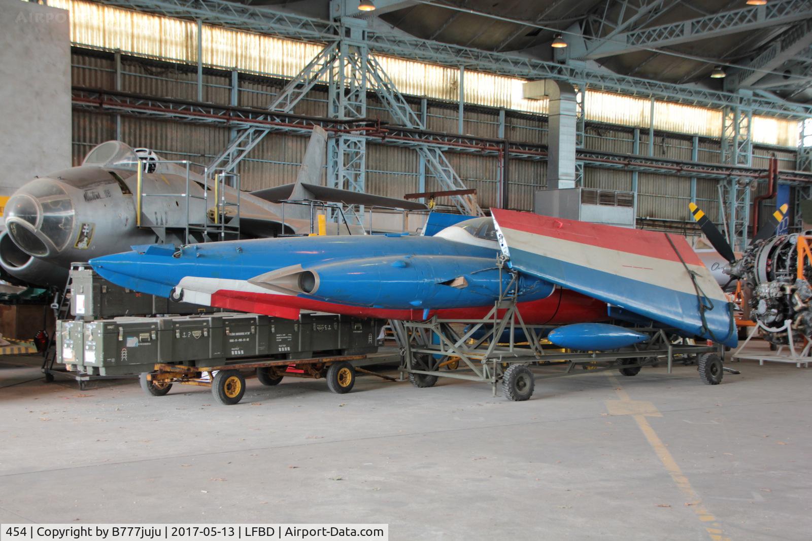 454, Fouga CM-170 Magister C/N 454, at CAEA Bordeaux