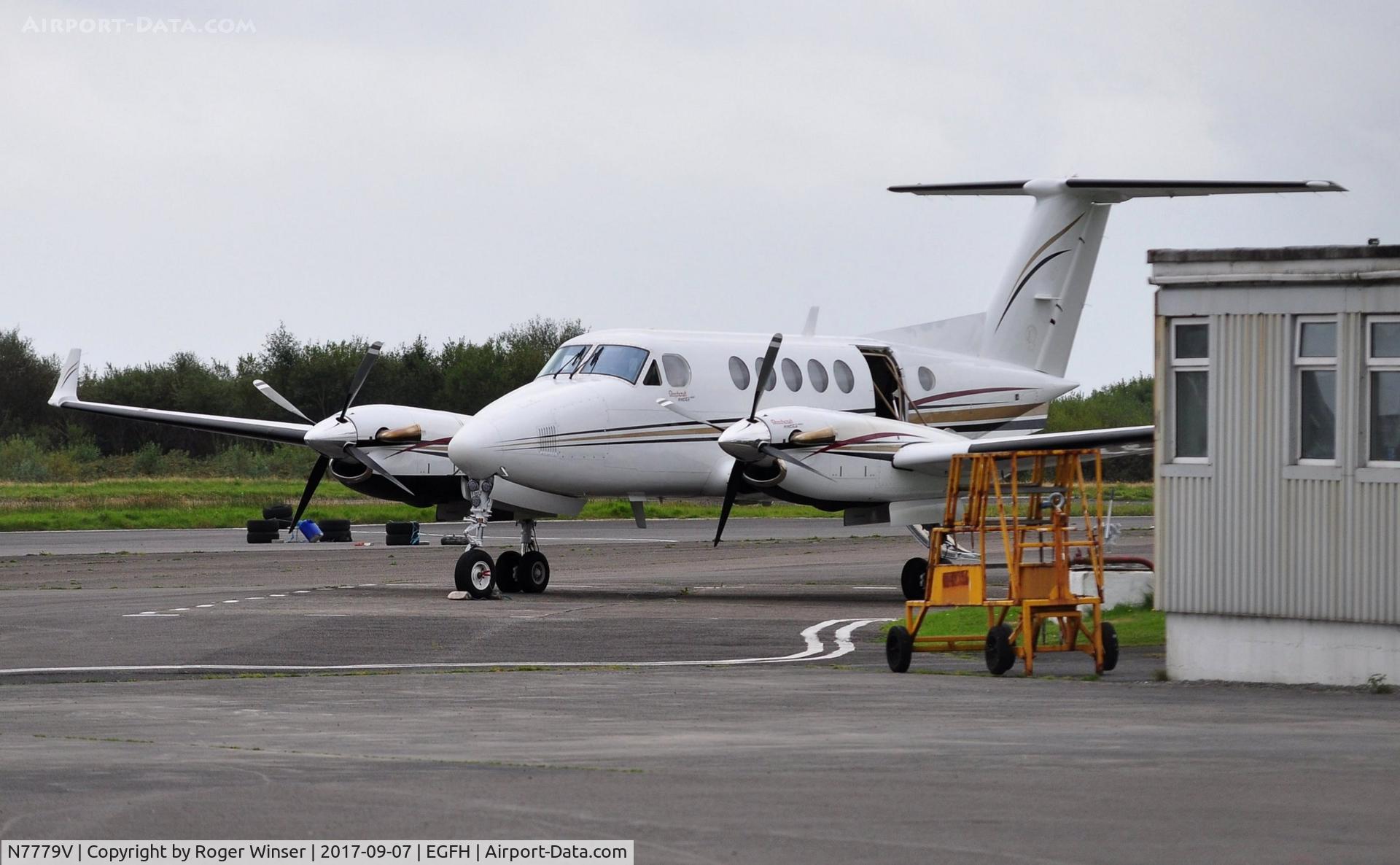 N7779V, 2001 Raytheon B200 King Air C/N BB-1770, Visiting King Air.
