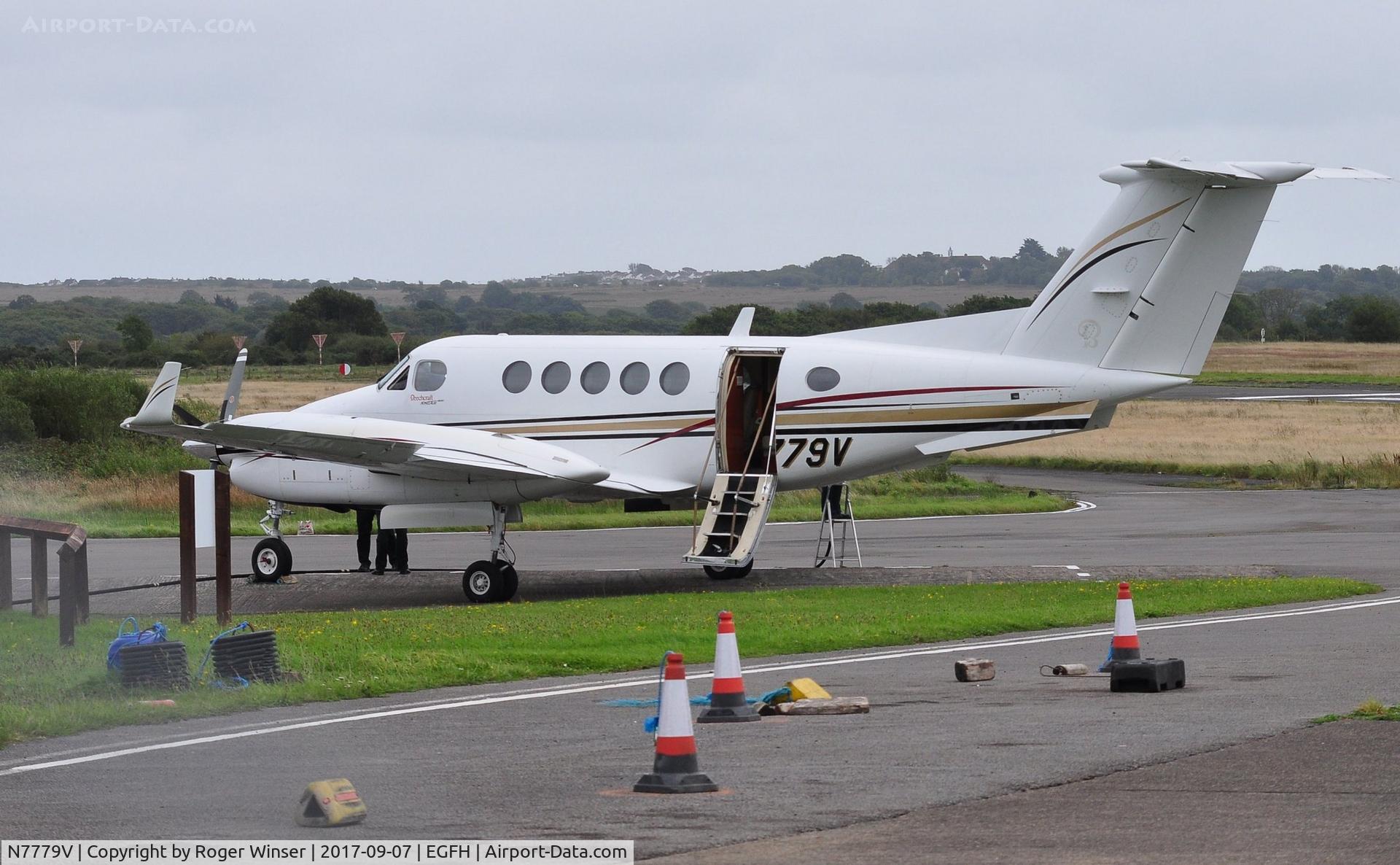 N7779V, 2001 Raytheon B200 King Air C/N BB-1770, Visiting King Air.
