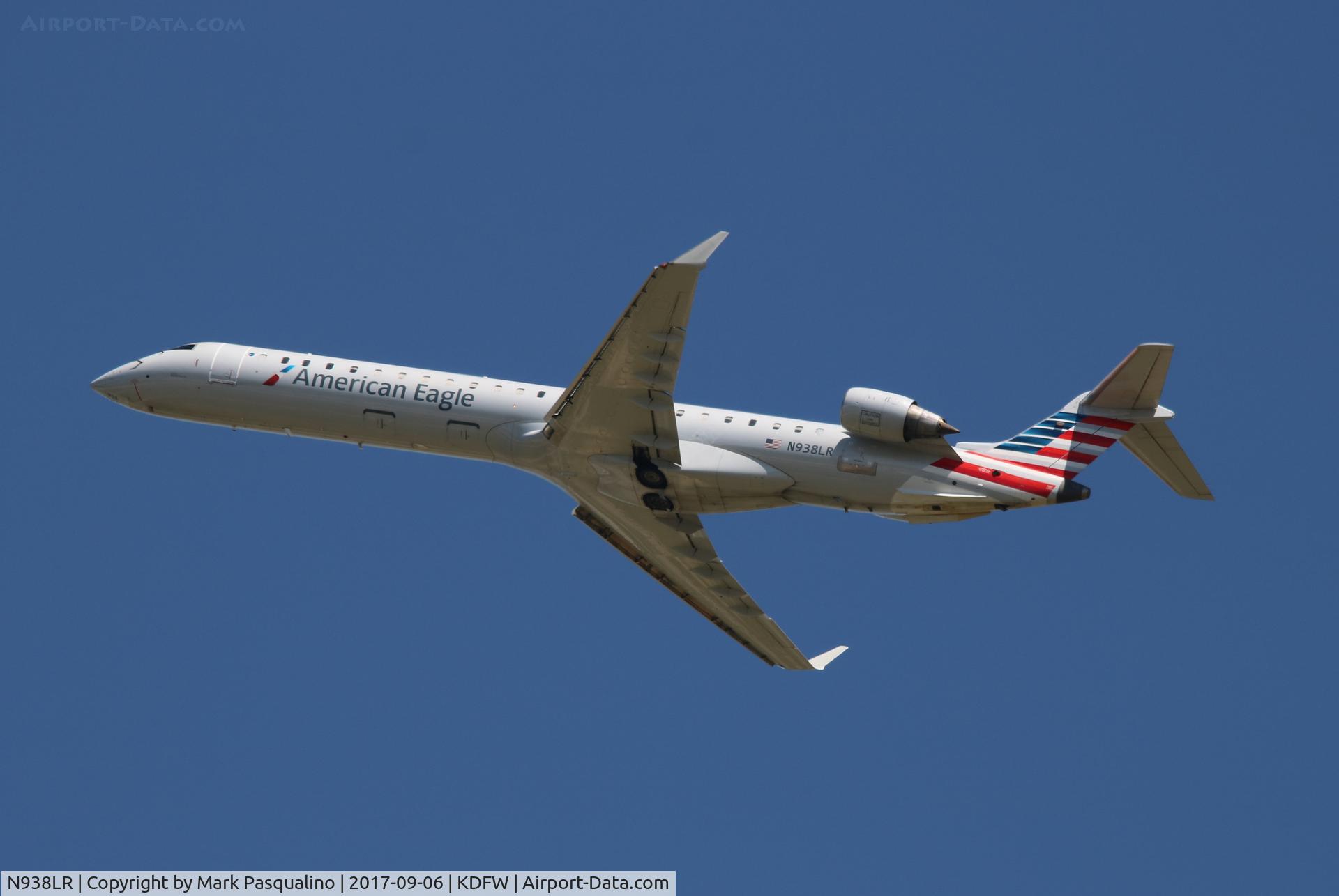 N938LR, 2005 Bombardier CRJ-900ER (CL-600-2D24) C/N 15038, CL-600-2D24