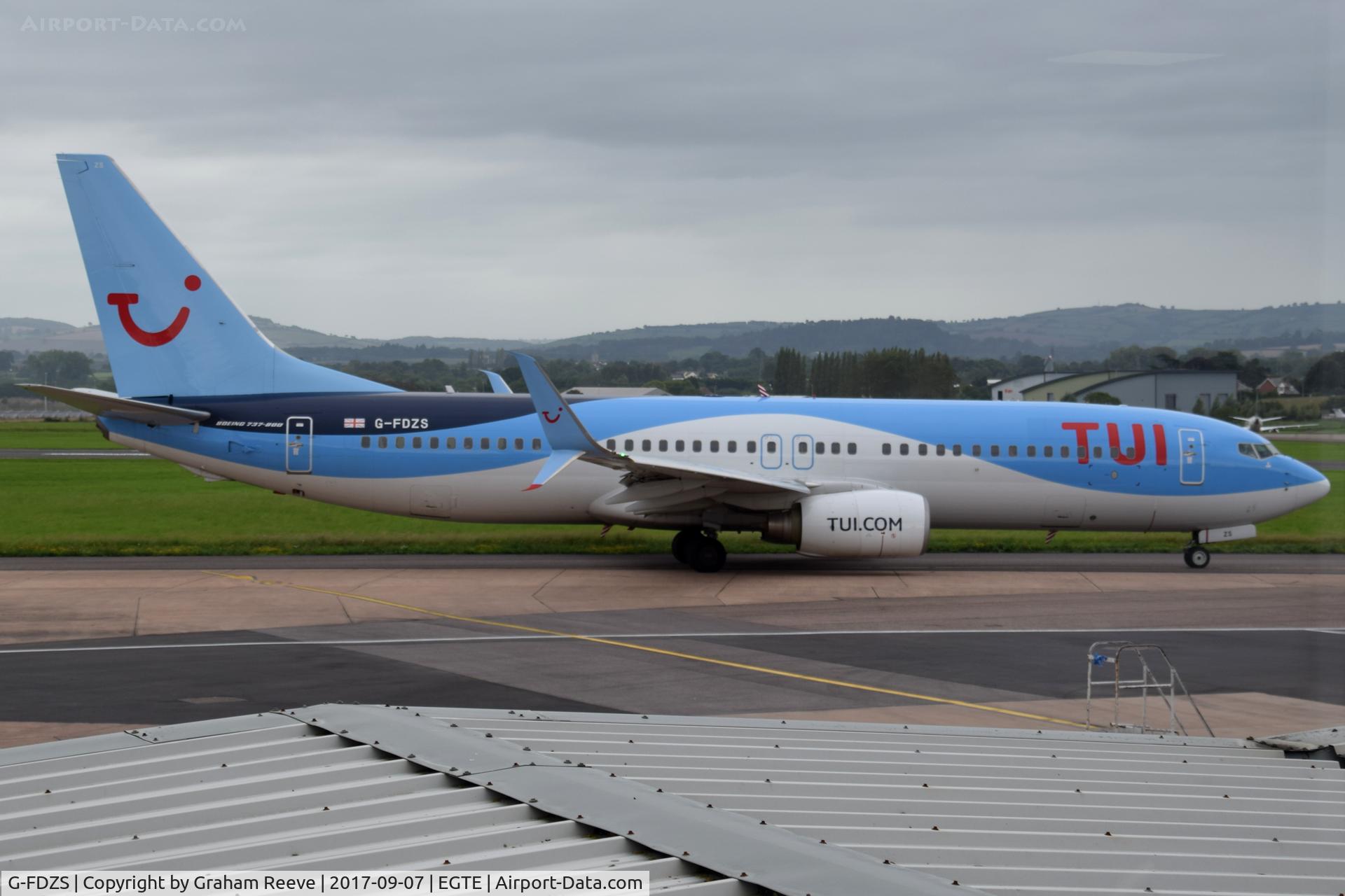 G-FDZS, 2009 Boeing 737-8K5 C/N 35147, Departing from Exeter.