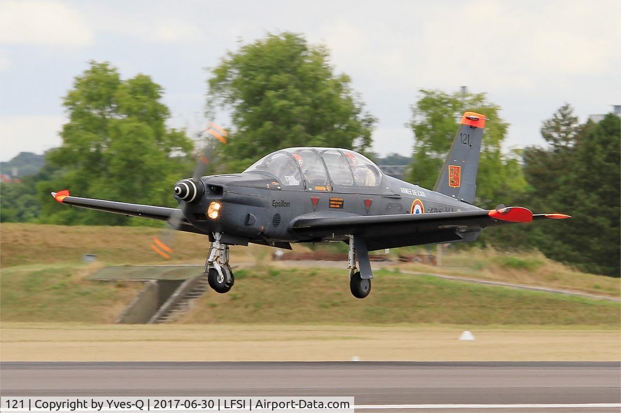 121, Socata TB-30 Epsilon C/N 121, Socata TB-30 Epsilon, On final rwy 29, St Dizier-Robinson Air Base 113 (LFSI) Open day 2017