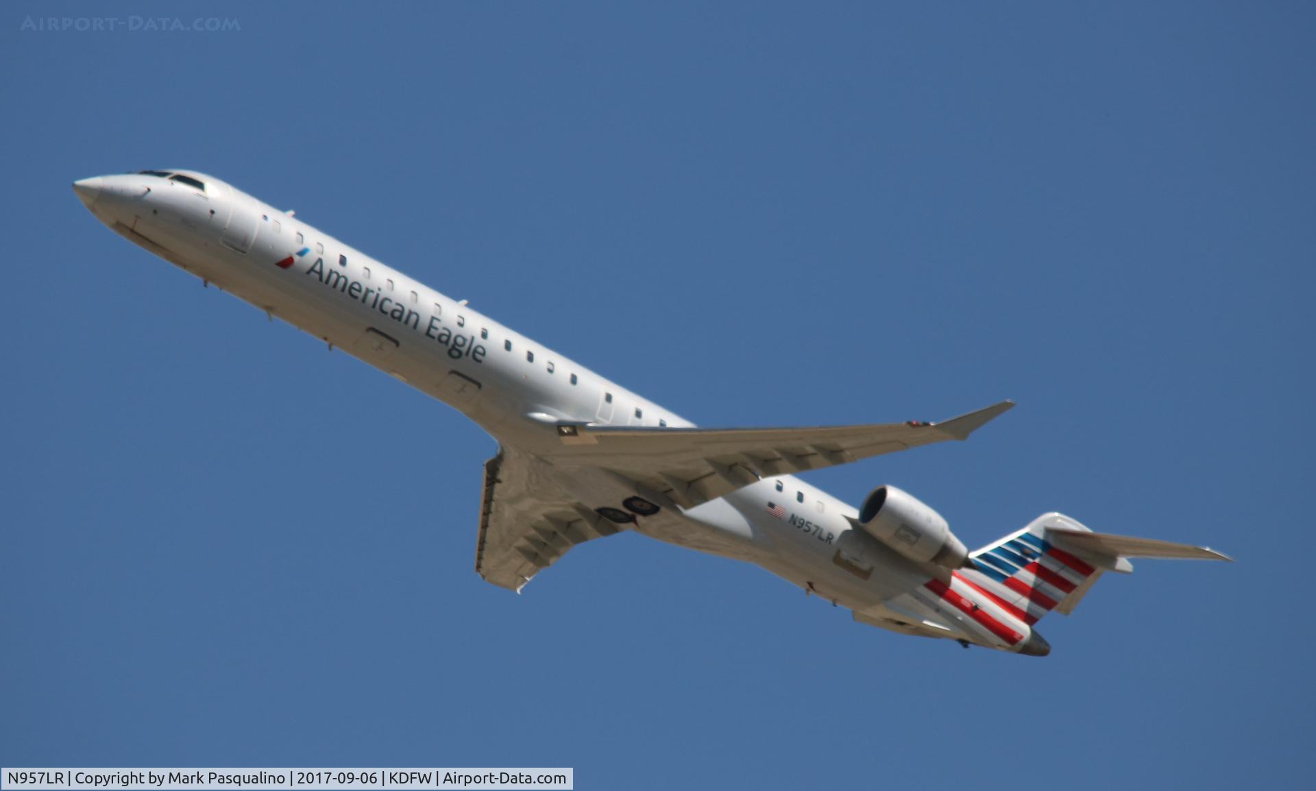 N957LR, 2015 Bombardier CRJ-900 (CL-600-2D24 C/N 15377, CL-600-2D24