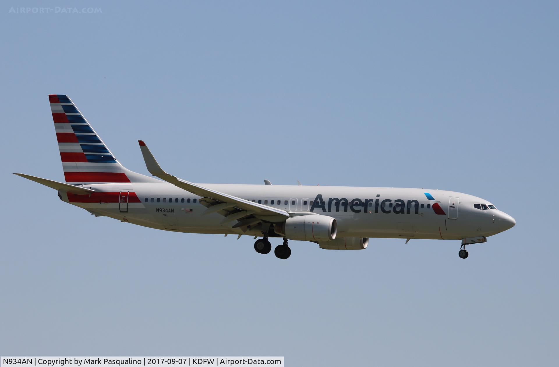 N934AN, 2000 Boeing 737-823 C/N 29531, Boeing 737-800