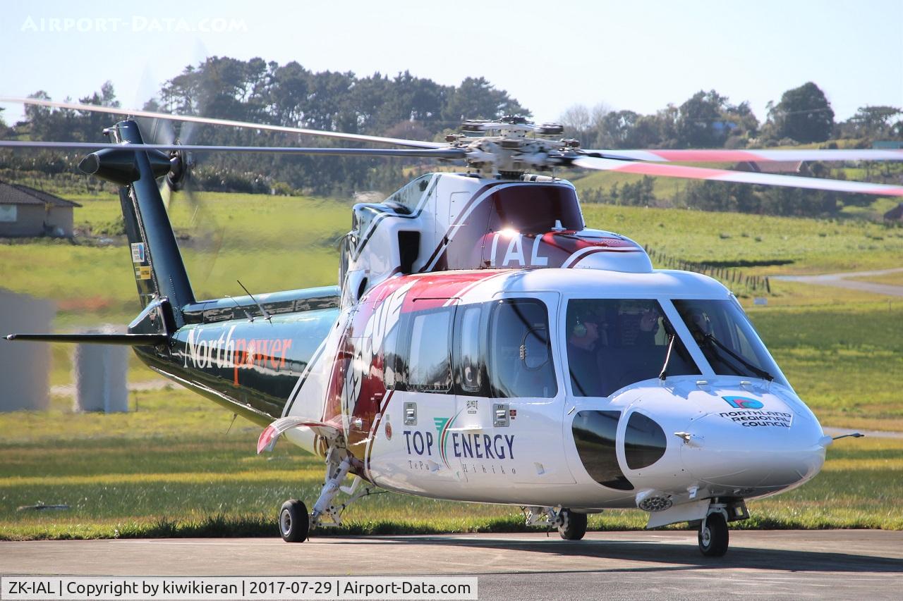 ZK-IAL, 1999 Sikorsky S-76A C/N 760133, north shore