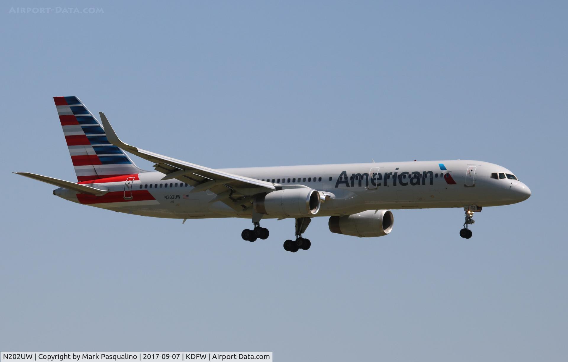 N202UW, 1995 Boeing 757-2B7 C/N 27811, Boeing 757-200
