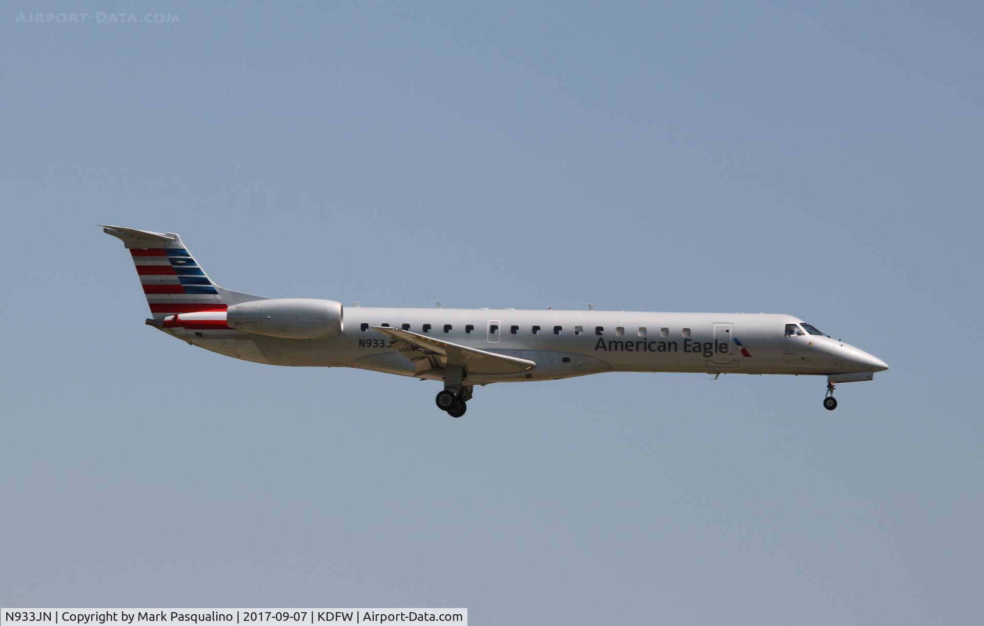 N933JN, 2005 Embraer ERJ-145LR (EMB-145LR) C/N 14500918, EMB-145LR