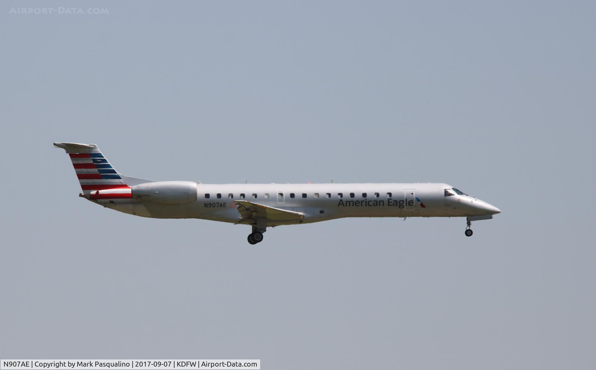 N907AE, 2005 Embraer ERJ-145LR (EMB-145LR) C/N 14500895, EMB-145LR