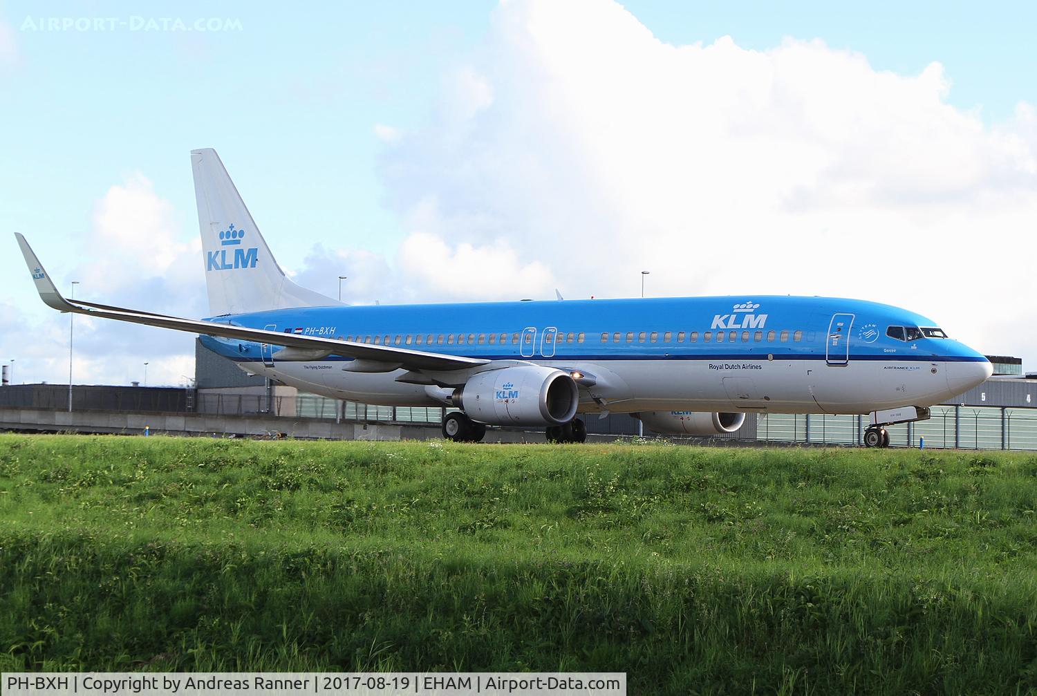 PH-BXH, 2000 Boeing 737-8K2 C/N 29597, KLM Boeing 737
