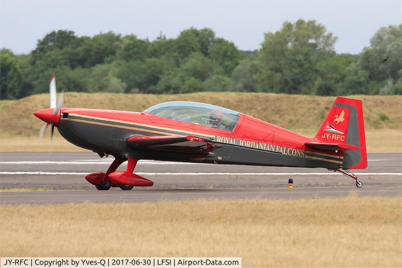 JY-RFC, 2007 Extra EA-300 C/N 1241, Extra EA-300LP, Royal Jordanian aerobatic team, Taxiing to flight line, St Dizier-Robinson Air Base (LFSI) Open day 2017
