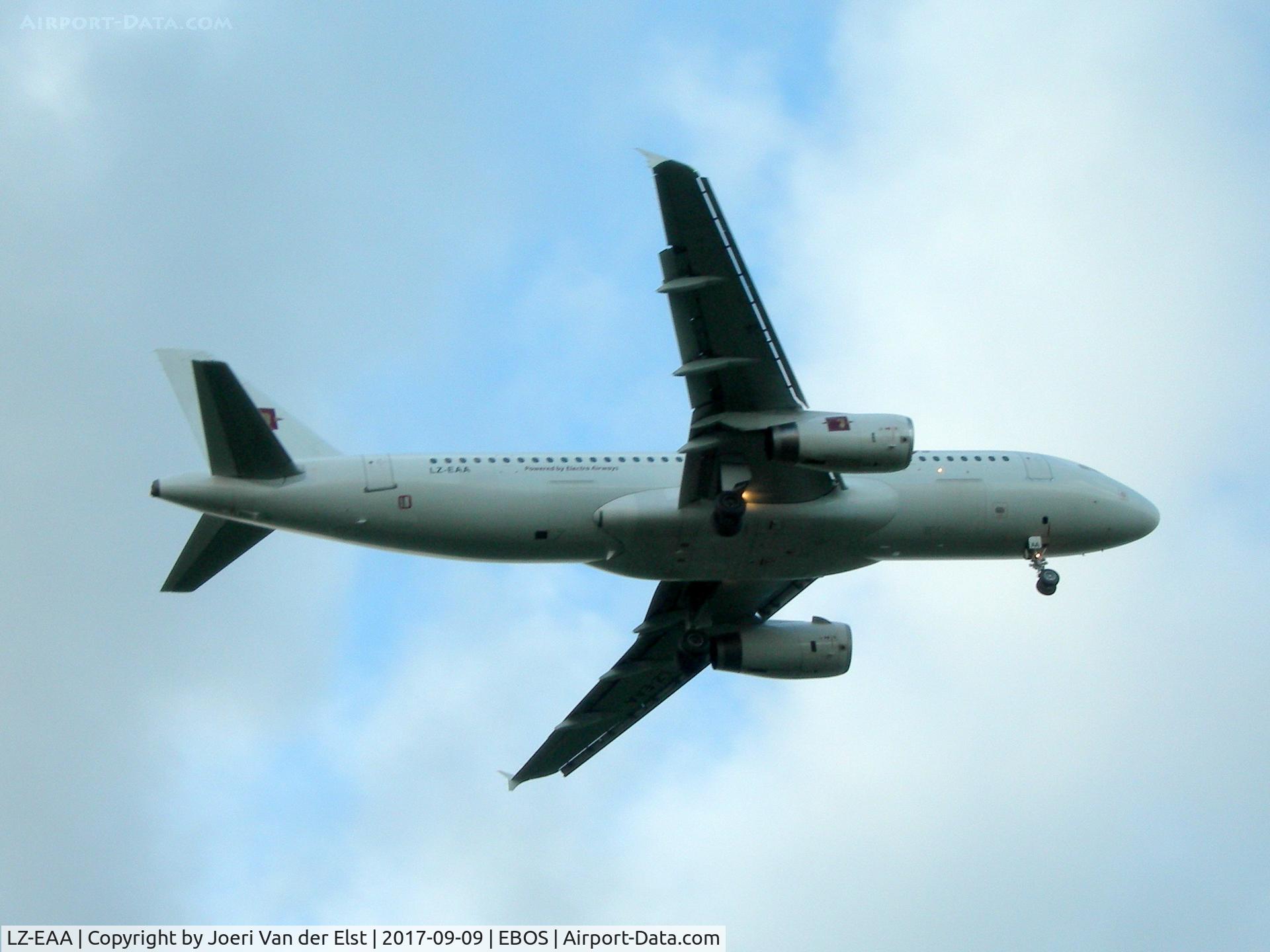 LZ-EAA, 1993 Airbus A320-231 C/N 424, Moments before touchdown rwy 26
