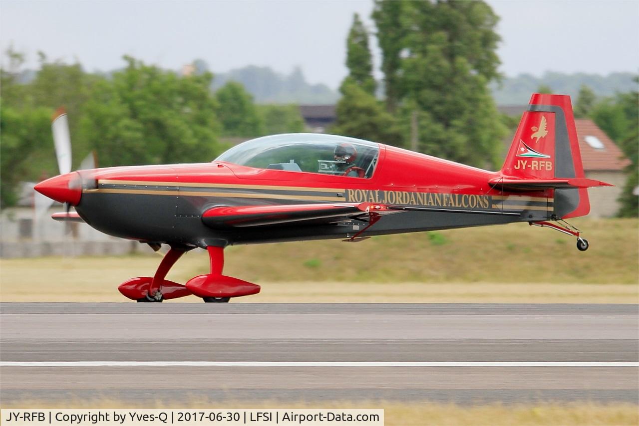 JY-RFB, Extra EA-300 C/N 1240, Extra EA-300LP, Royal Jordanian aerobatic team, Landing rwy 29, St Dizier-Robinson Air Base (LFSI) Open day 2017