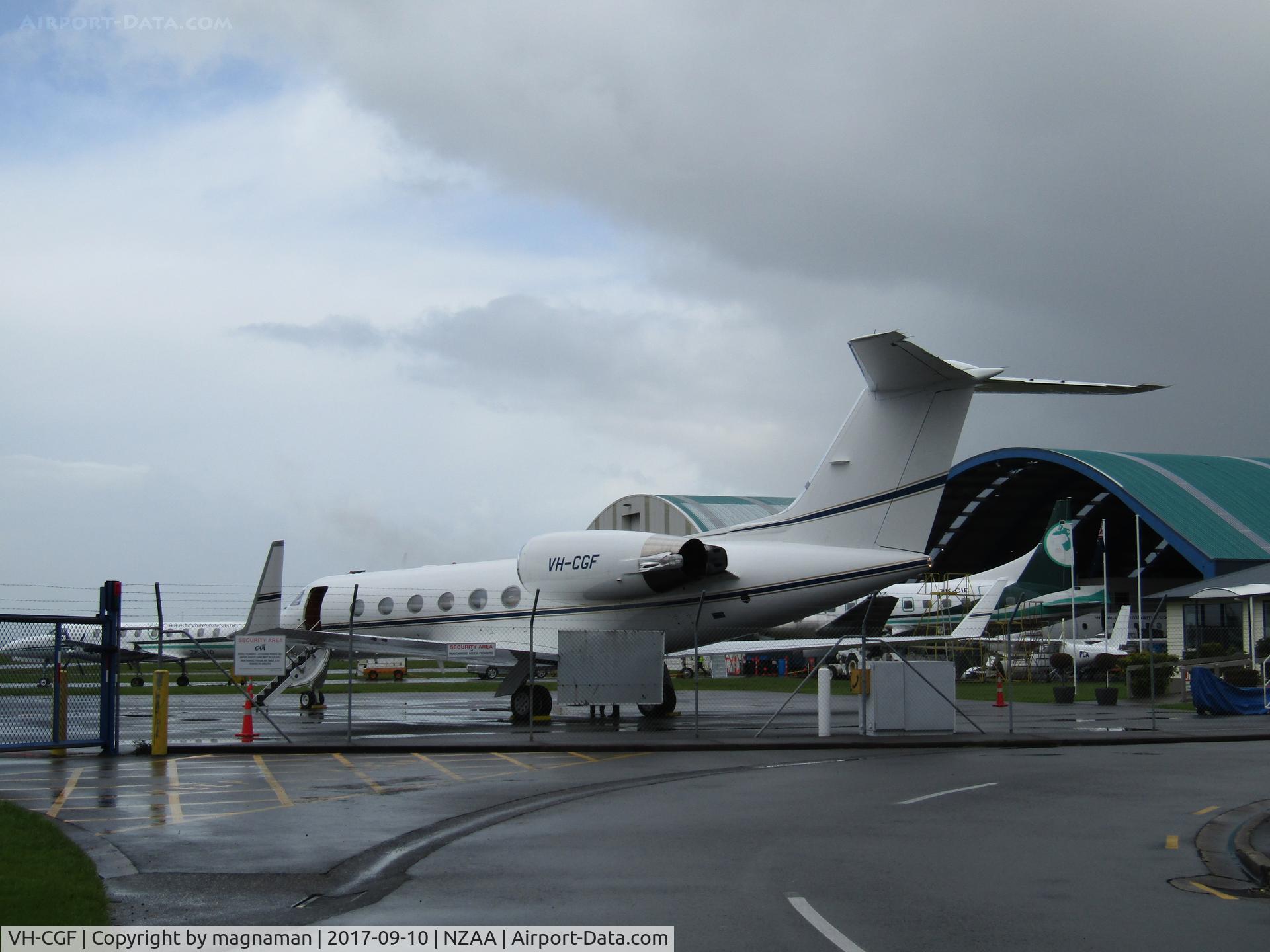 VH-CGF, 1988 Gulfstream Aerospace G-IV C/N 1083, on exec stand