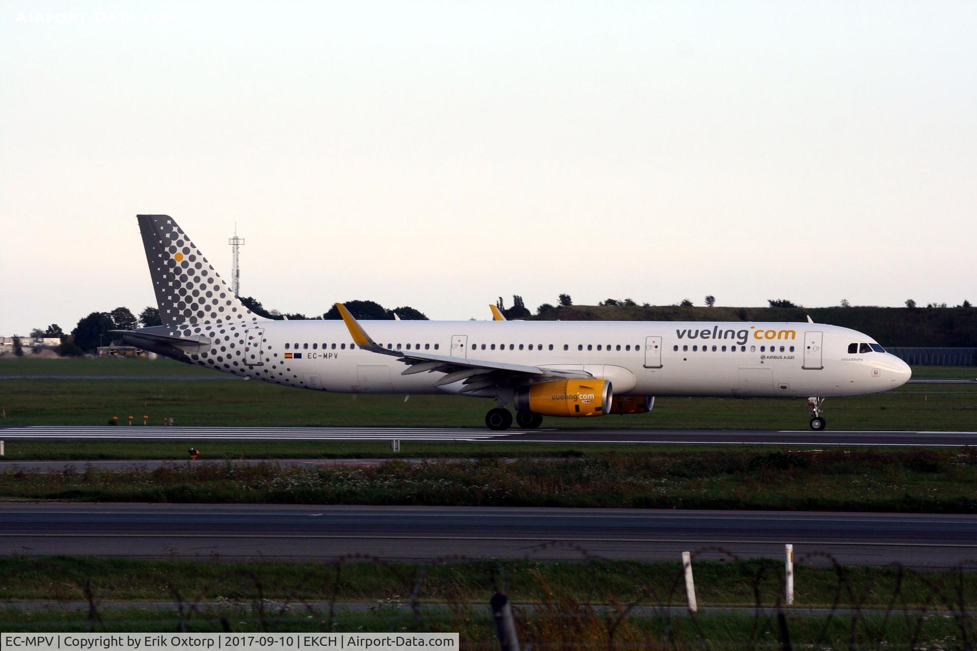 EC-MPV, 2017 Airbus A321-231 C/N 7590, EC-MPV taking off rw 22R