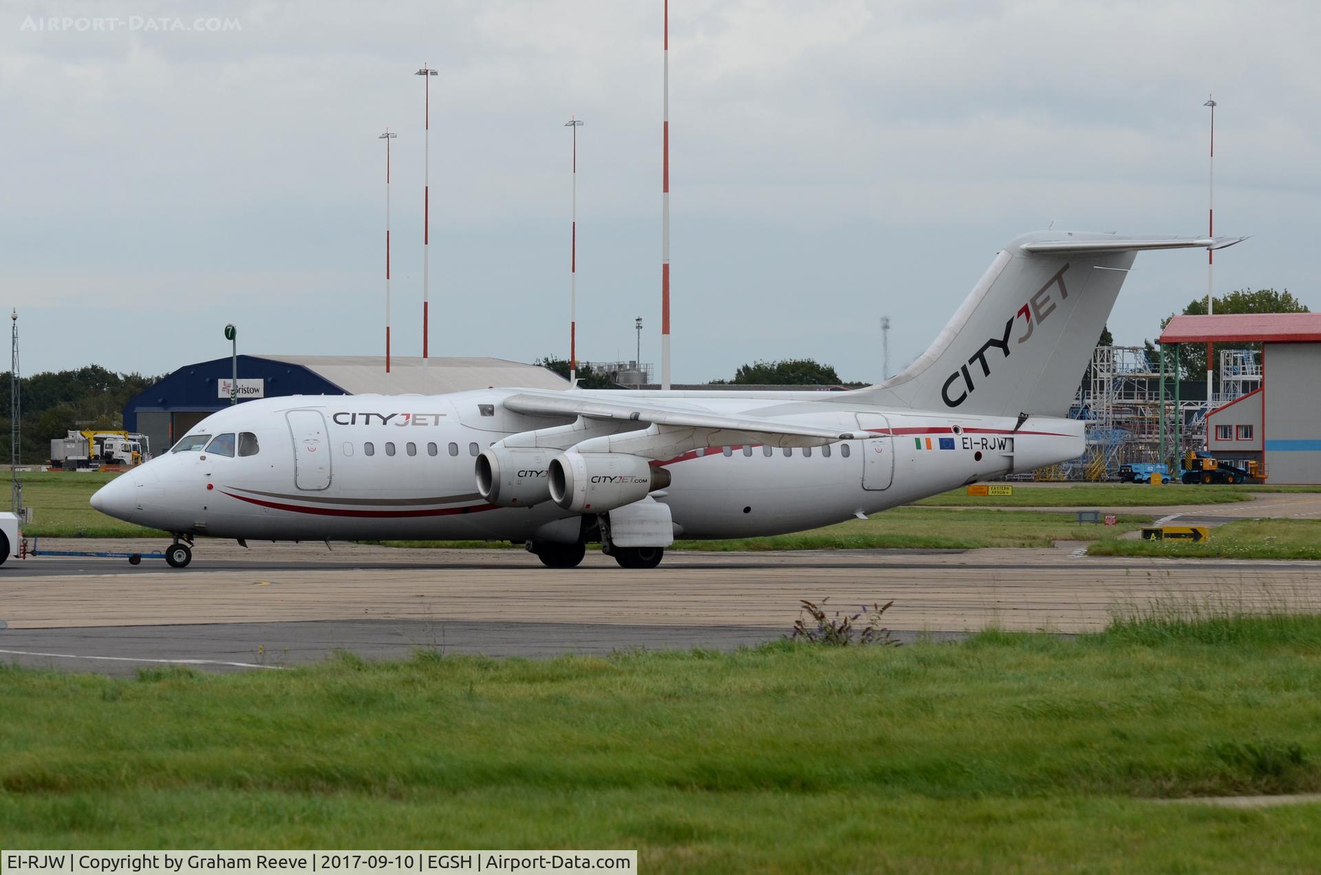 EI-RJW, 2000 British Aerospace Avro 146-RJ85A C/N E2371, Under tow at Norwich.