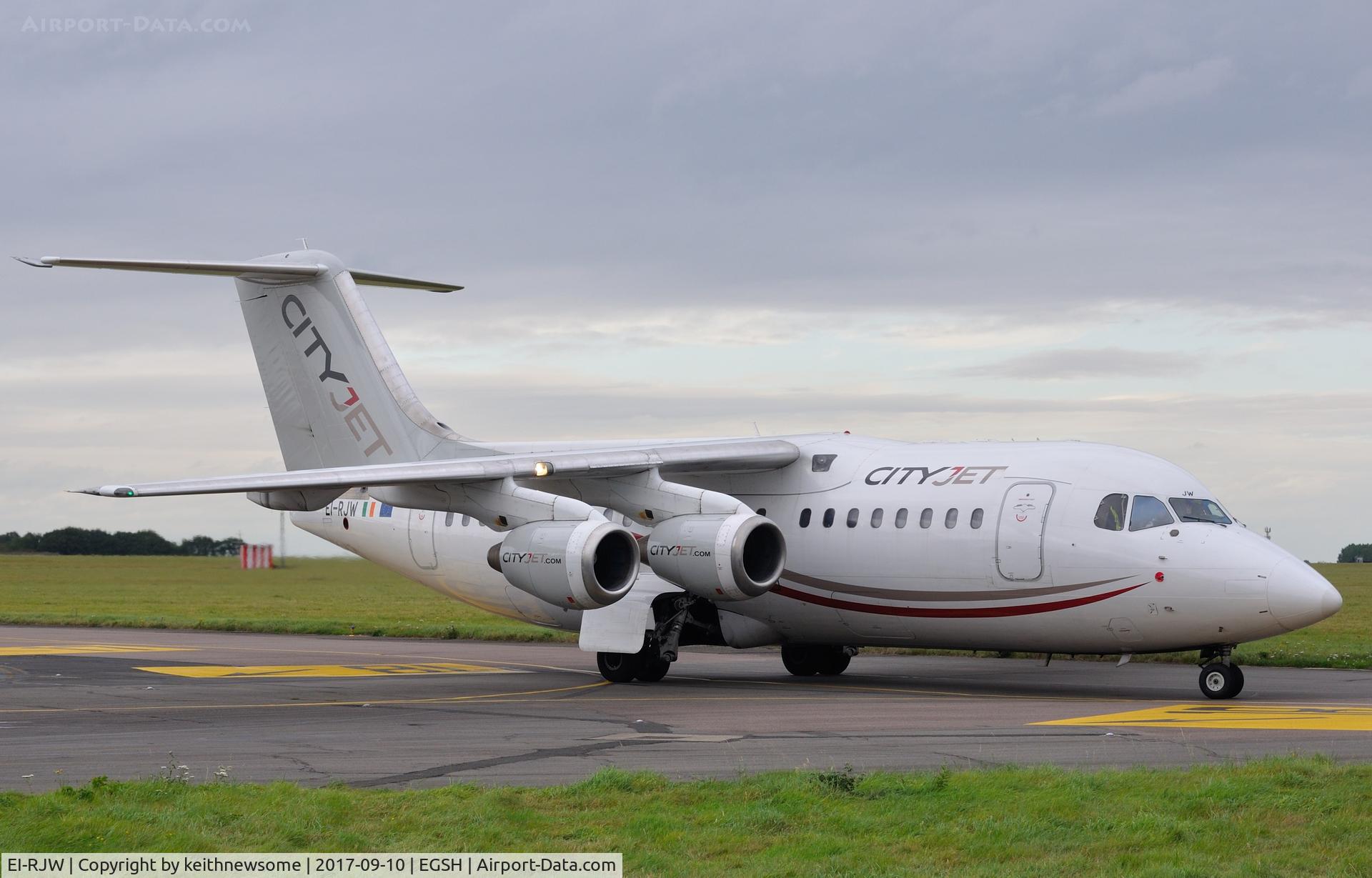 EI-RJW, 2000 British Aerospace Avro 146-RJ85A C/N E2371, Arriving for maintenance.