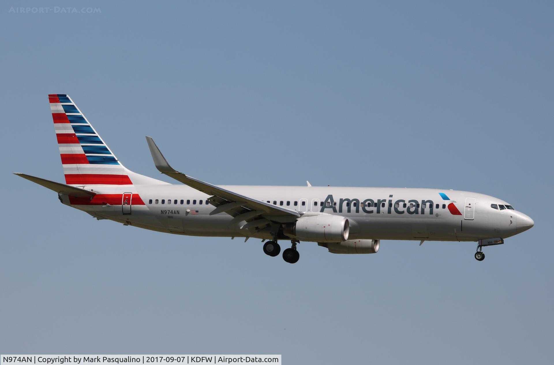 N974AN, 2001 Boeing 737-823 C/N 30098, Boeing 737-800