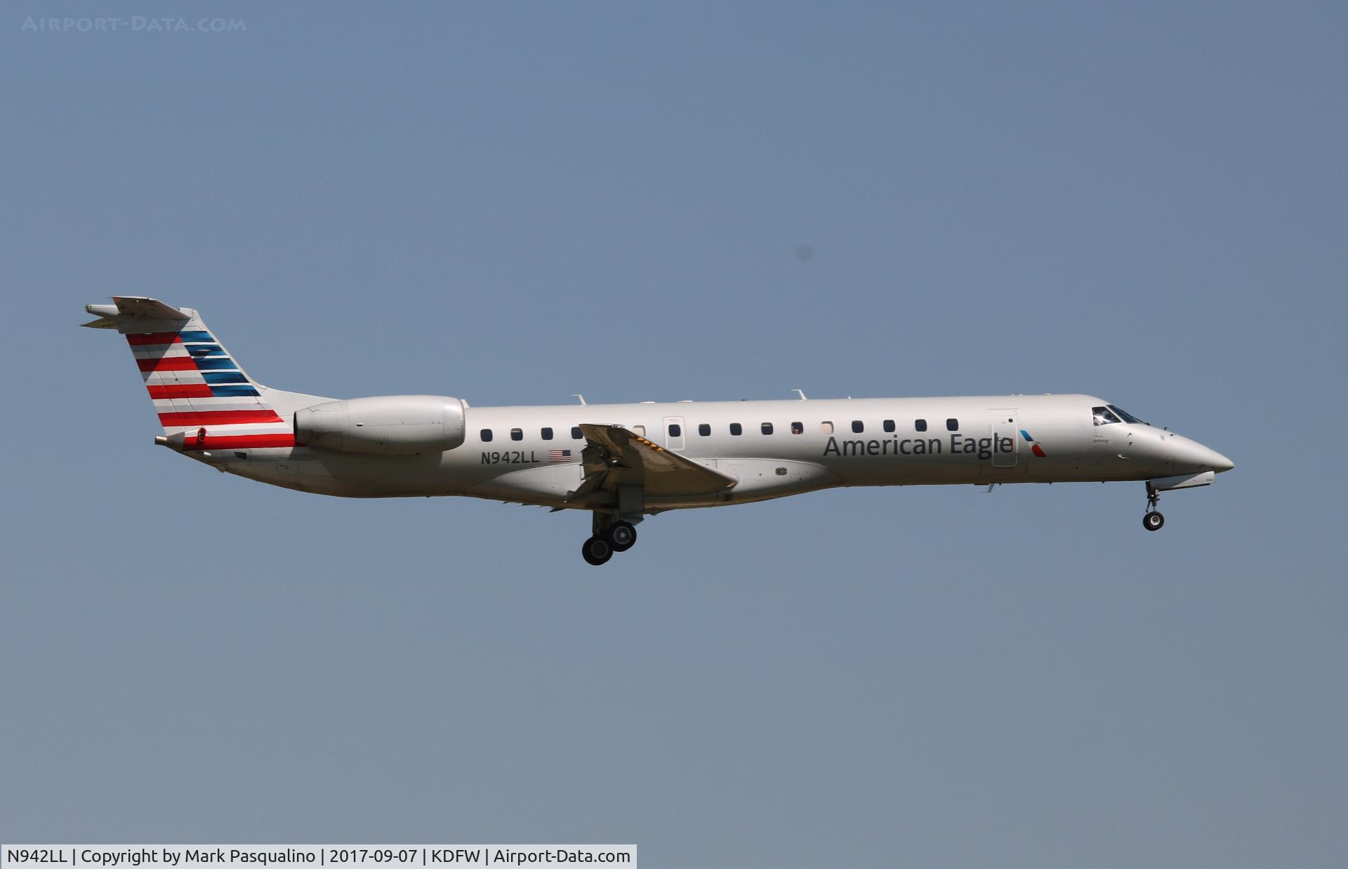 N942LL, 2005 Embraer ERJ-145LR (EMB-145LR) C/N 14500930, EMB-145LR