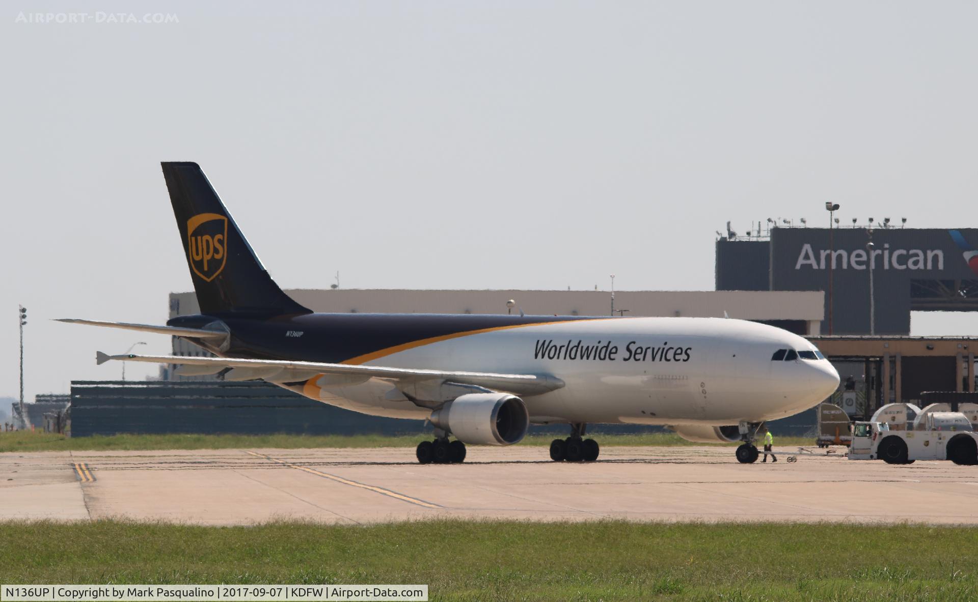 N136UP, 2001 Airbus A300F4-622R C/N 819, Airbus A300F4-622R