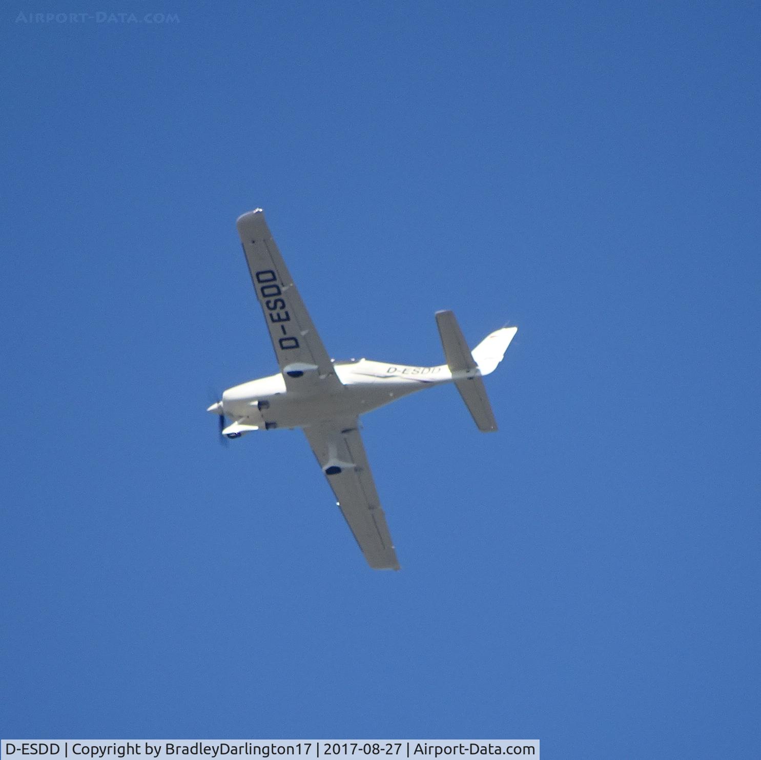 D-ESDD, Cirrus SR-22 C/N 0698, D-ESDD