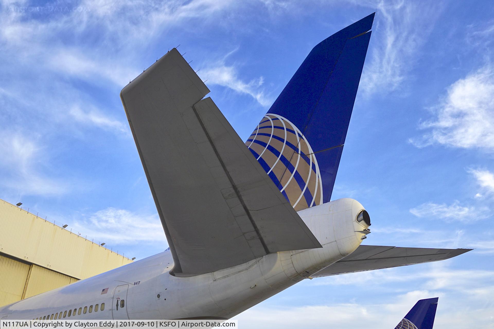 N117UA, 1999 Boeing 747-422 C/N 28810, SFO 2017.