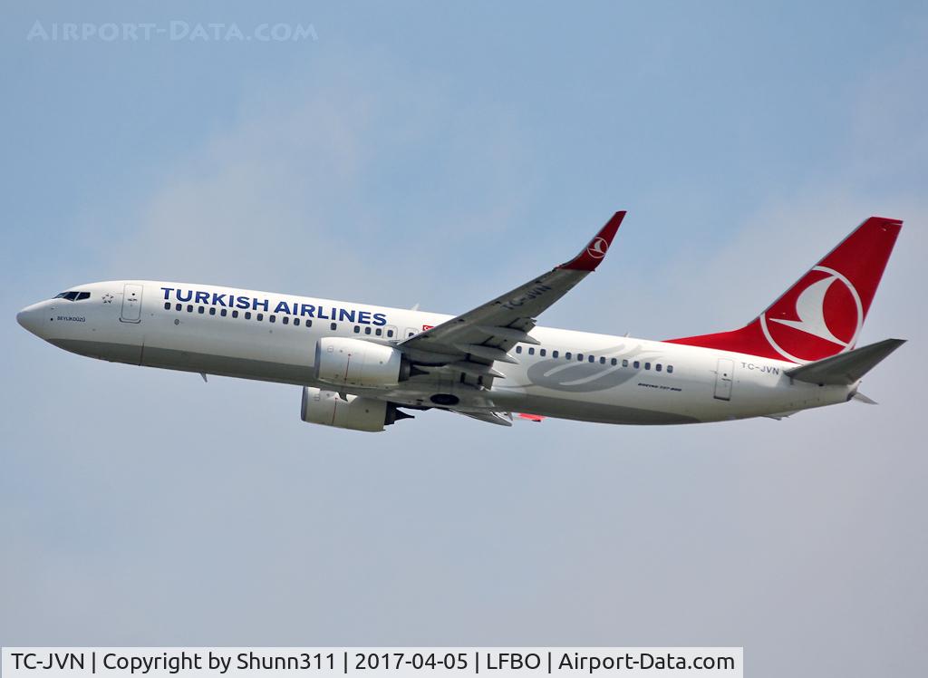 TC-JVN, 2016 Boeing 737-8F2 C/N 60018, Climbing after take off from rwy 32R