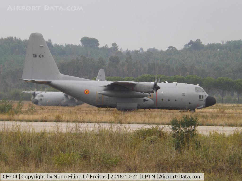 CH-04, 1972 Lockheed C-130H Hercules C/N 382-4467, Taxiing.