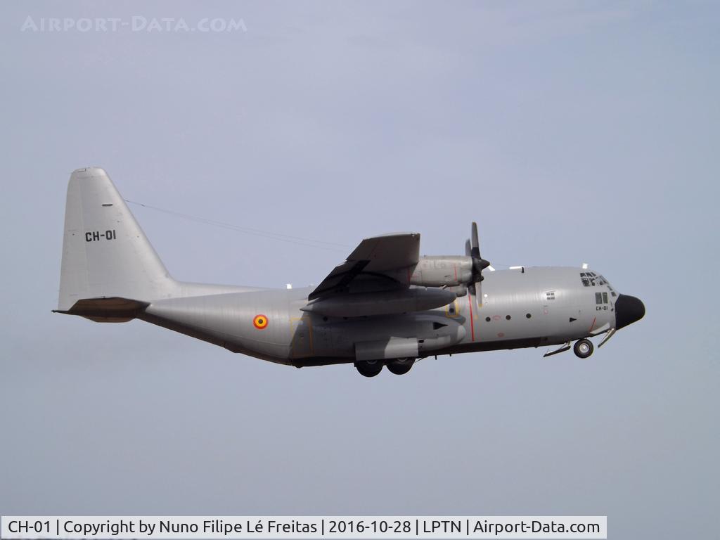 CH-01, 1971 Lockheed C-130H Hercules C/N 382-4455, Taking-off.