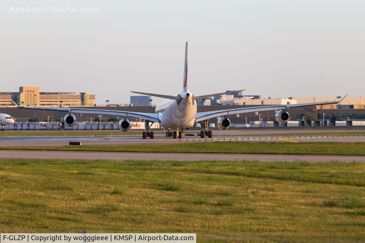 F-GLZP, 1999 Airbus A340-313X C/N 260, A340 taxiing onto 12R