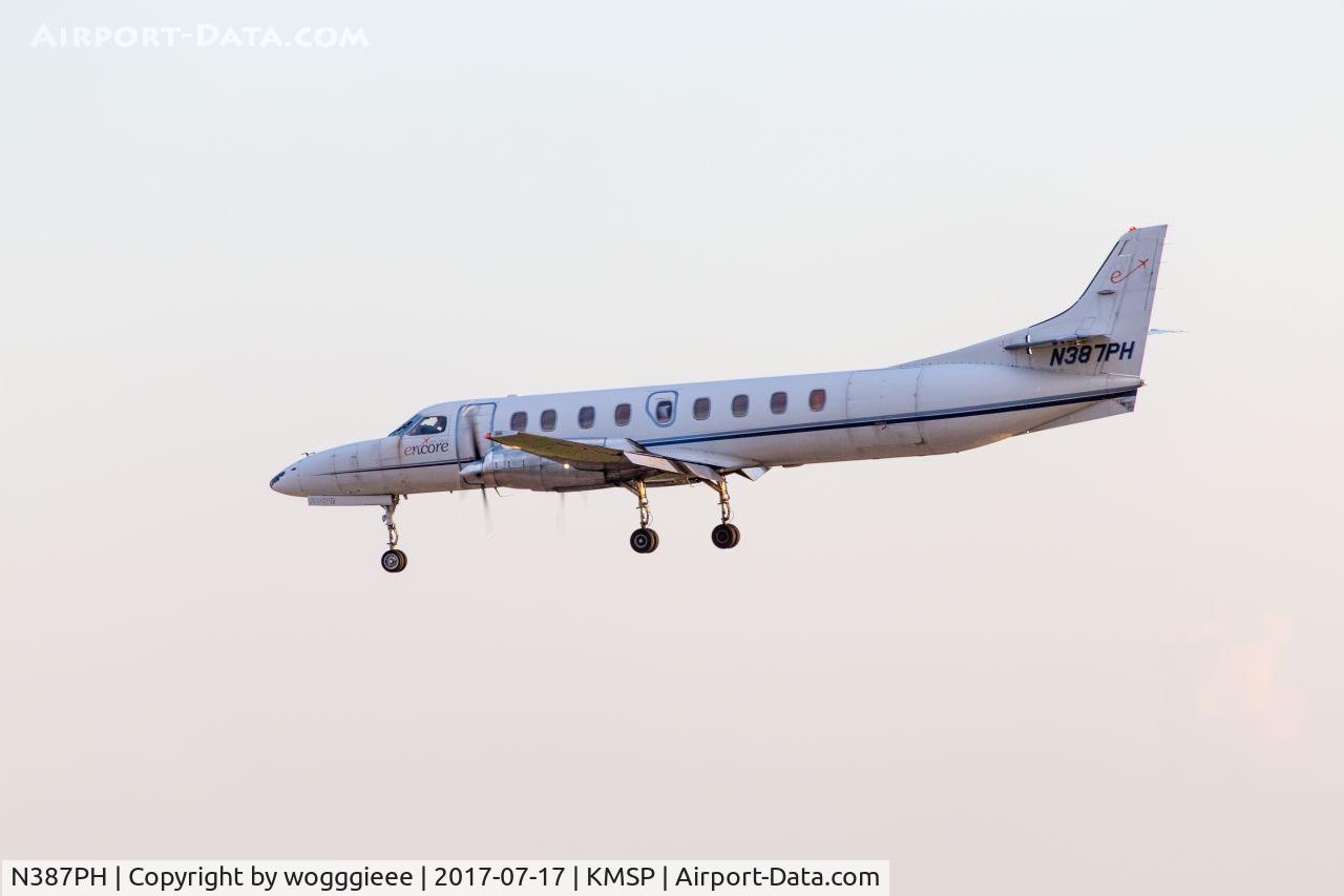 N387PH, 1982 Fairchild Swearingen SA-227AC Metro III C/N AC-531, Metroliner landing 12R