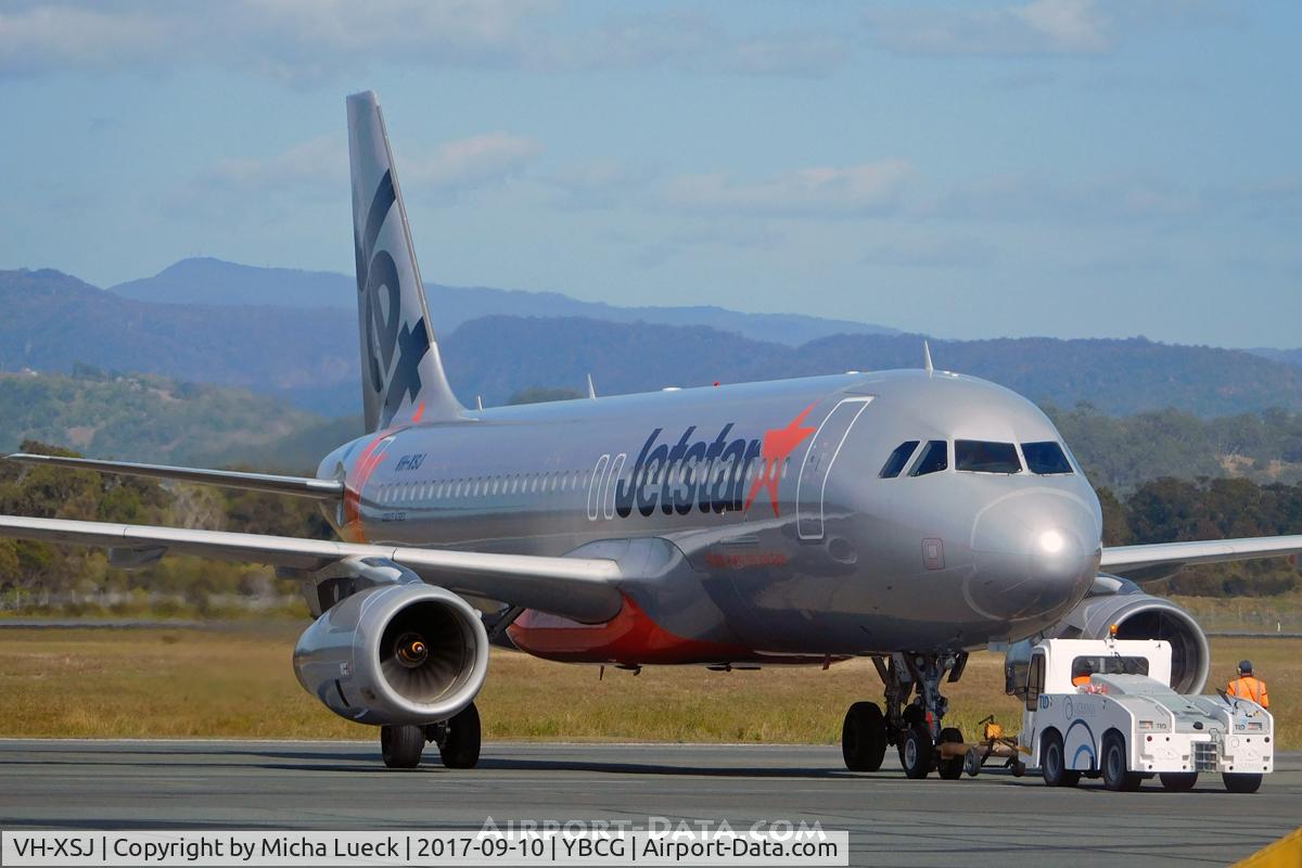 VH-XSJ, 2013 Airbus A320-232 C/N 5482, At Coolangatta