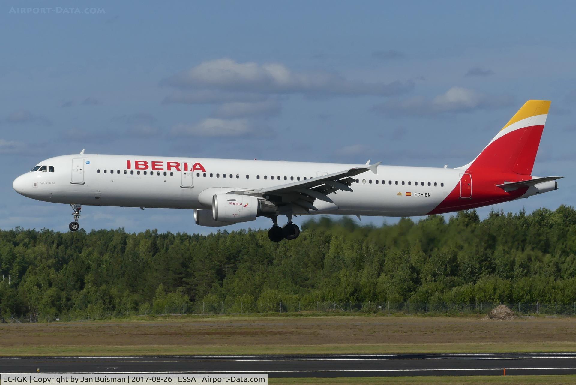 EC-IGK, 2001 Airbus A321-211 C/N 1572, Iberia