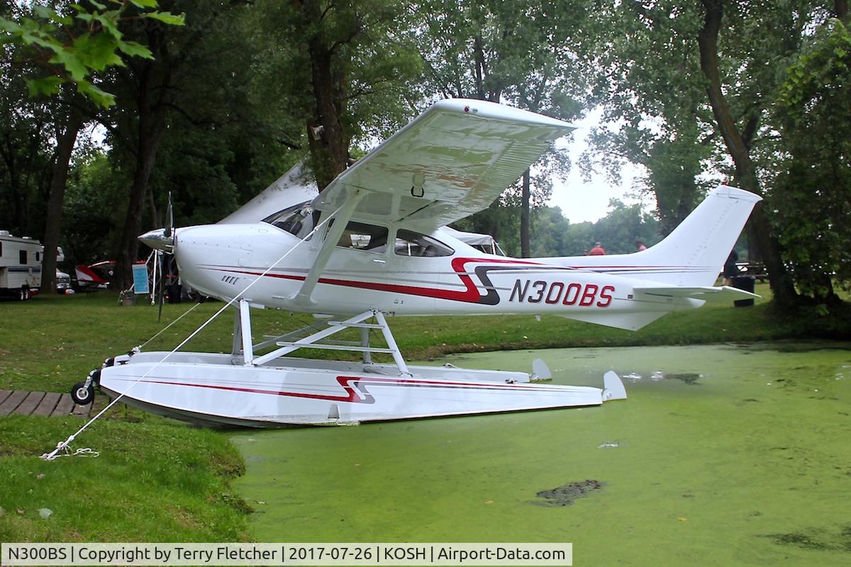 N300BS, 1980 Cessna 182Q Skylane C/N 18267647, At Lake Winnebago