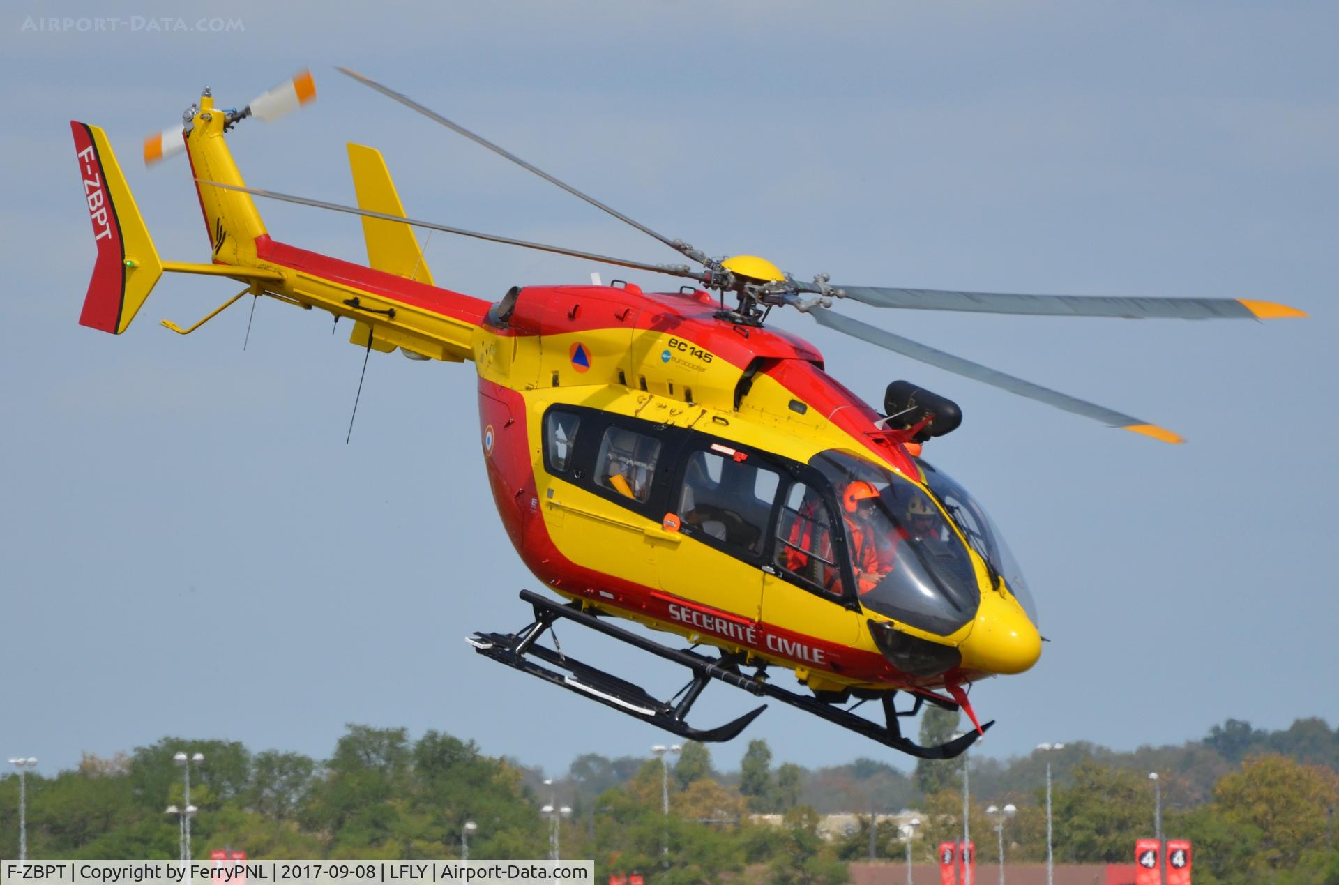 F-ZBPT, 2004 Eurocopter-Kawasaki EC-145 (BK-117C-2) C/N 9043, Take-off for this EC145